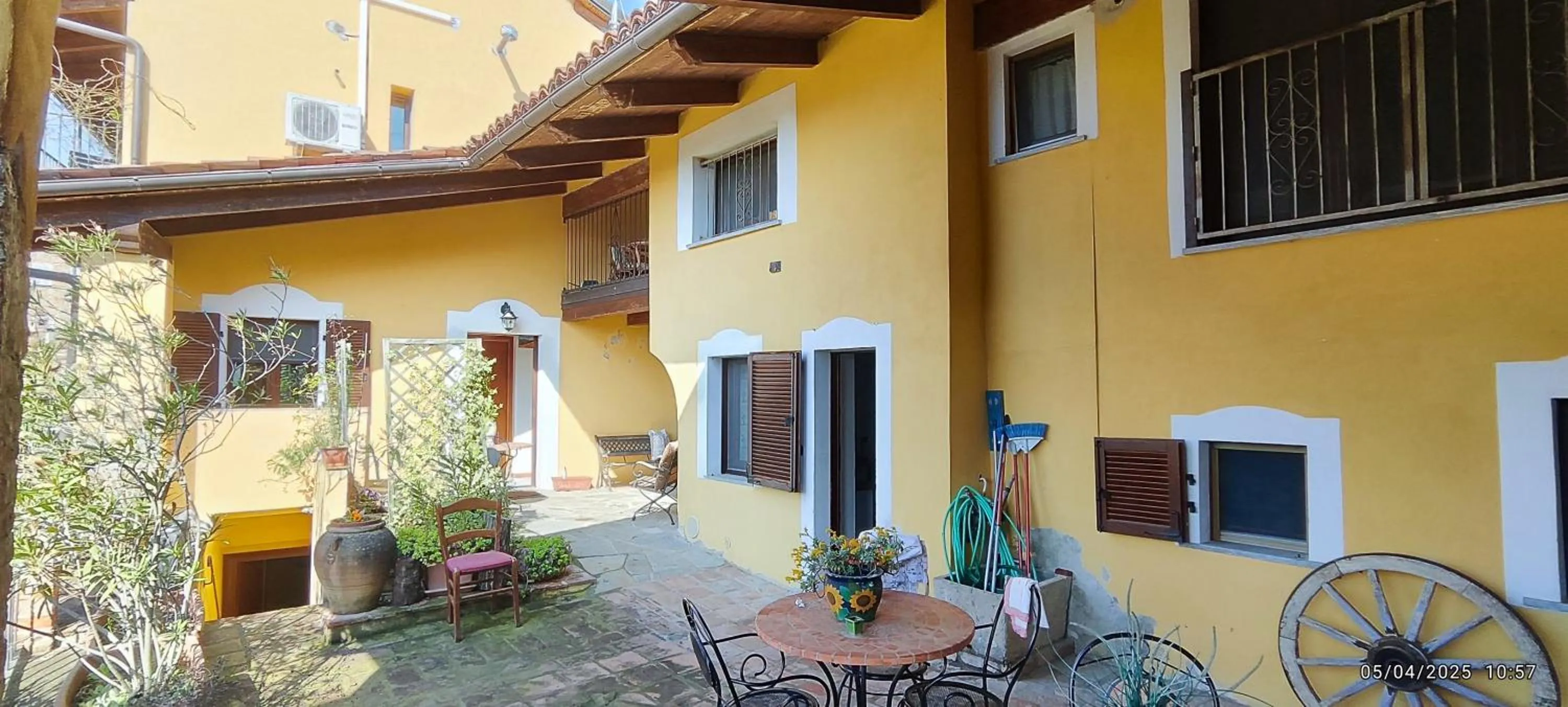Inner courtyard view in Cà Borgo Vecchio