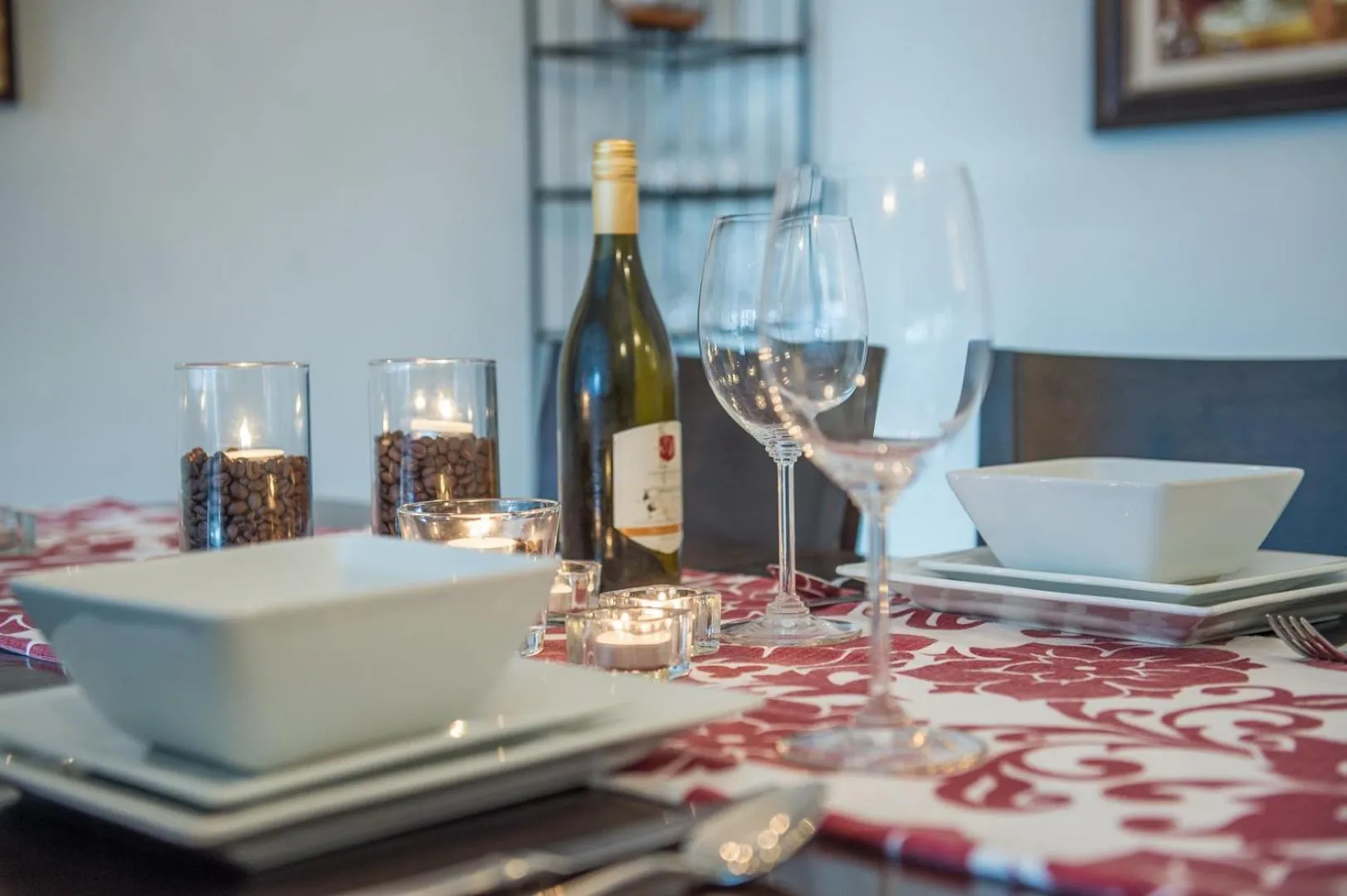 Dining area in Gite du Survenant Montreal