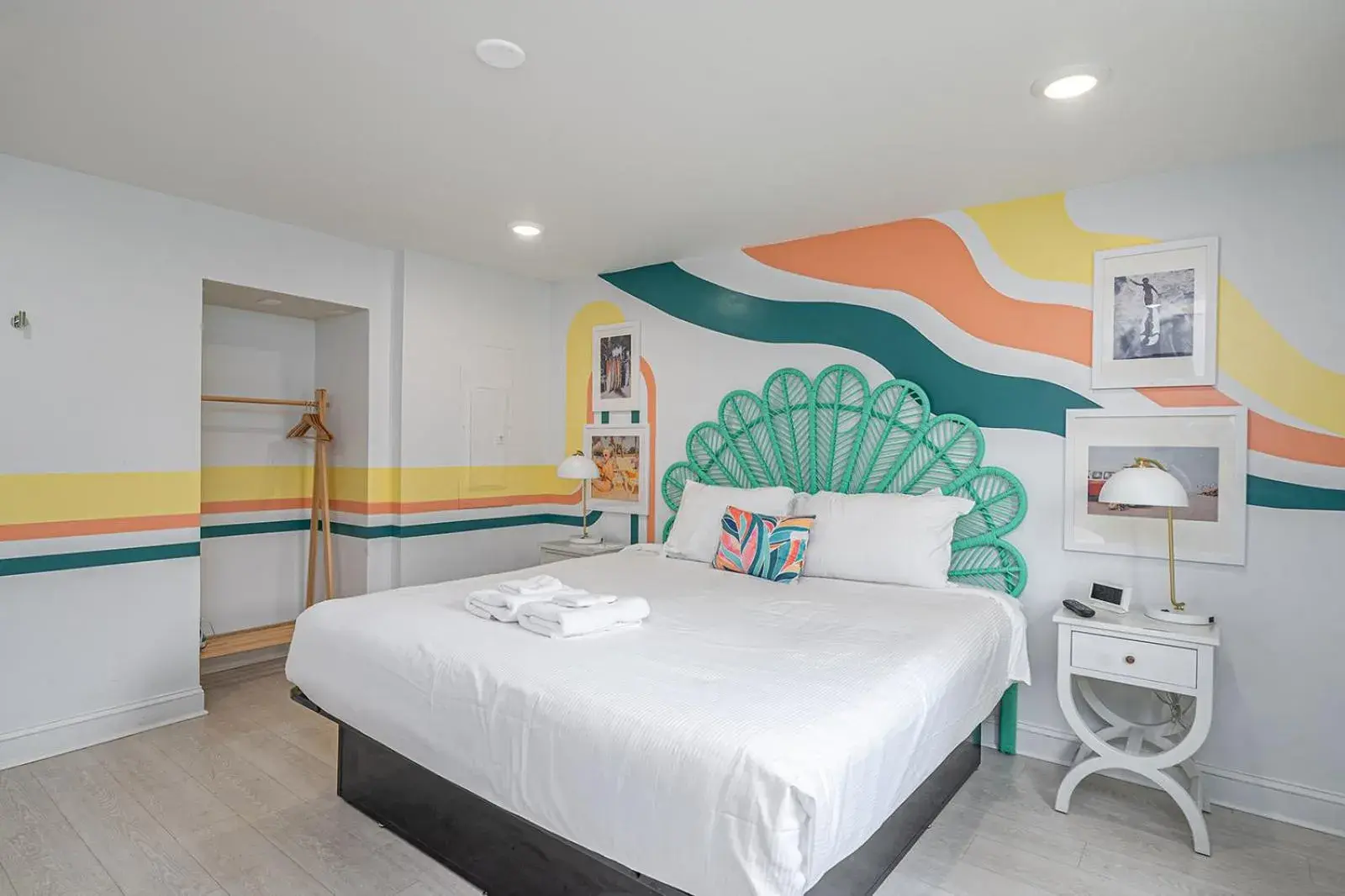 Deluxe Suite in Royal Palms Motel Deluxe Suite in Royal Palms Motel