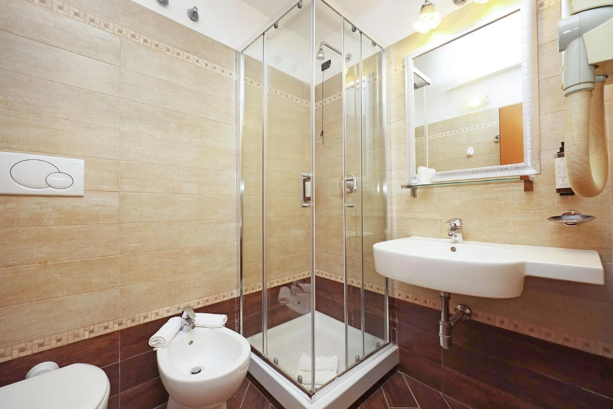 Shower in Hotel Rimini