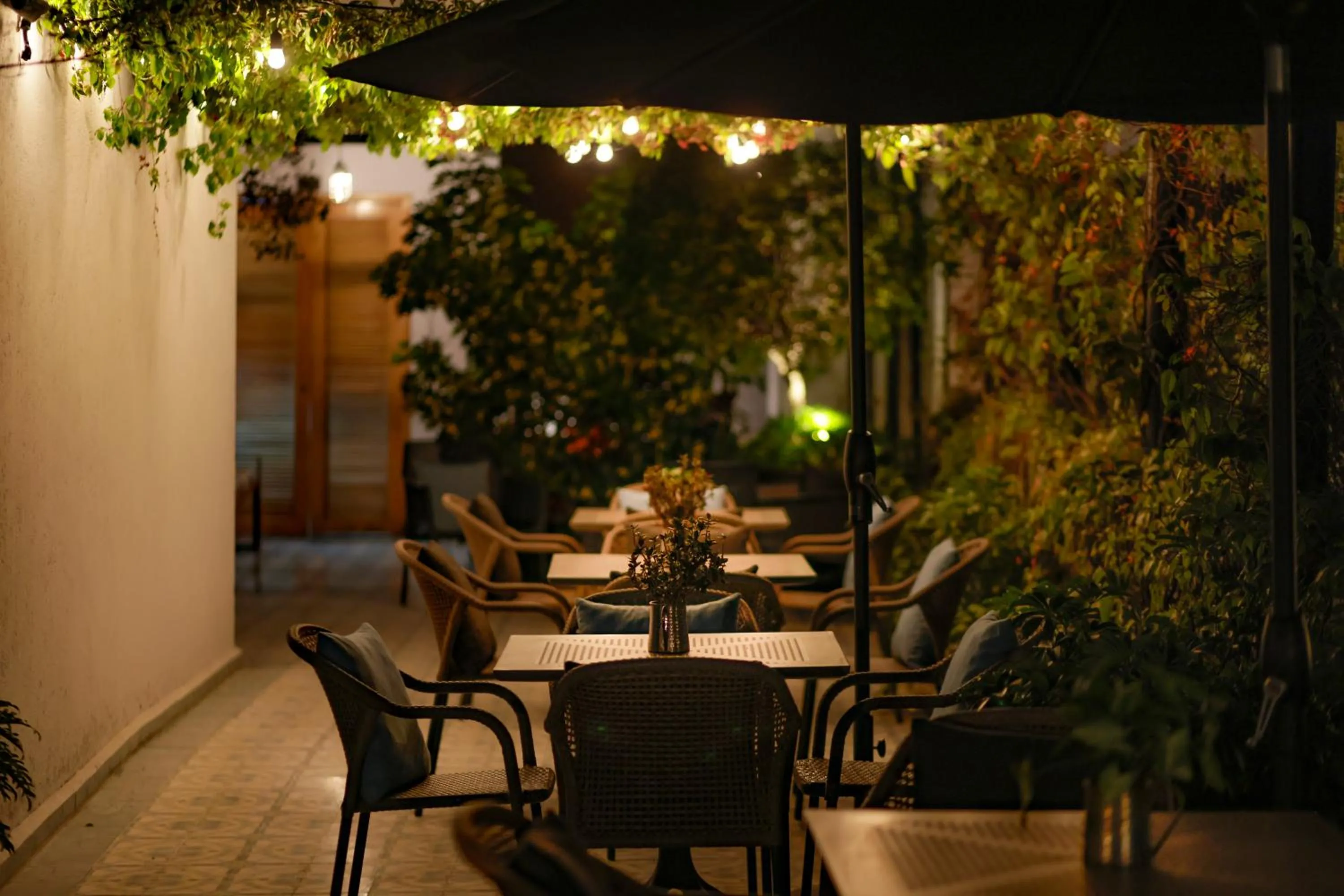 Restaurant/places to eat in Casa Decu