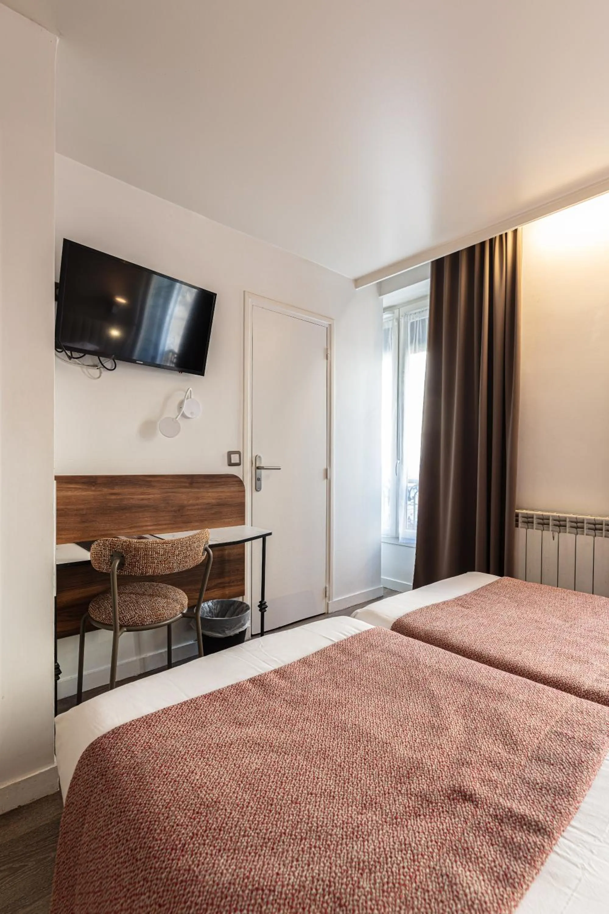 Bed in Hôtel De Venise