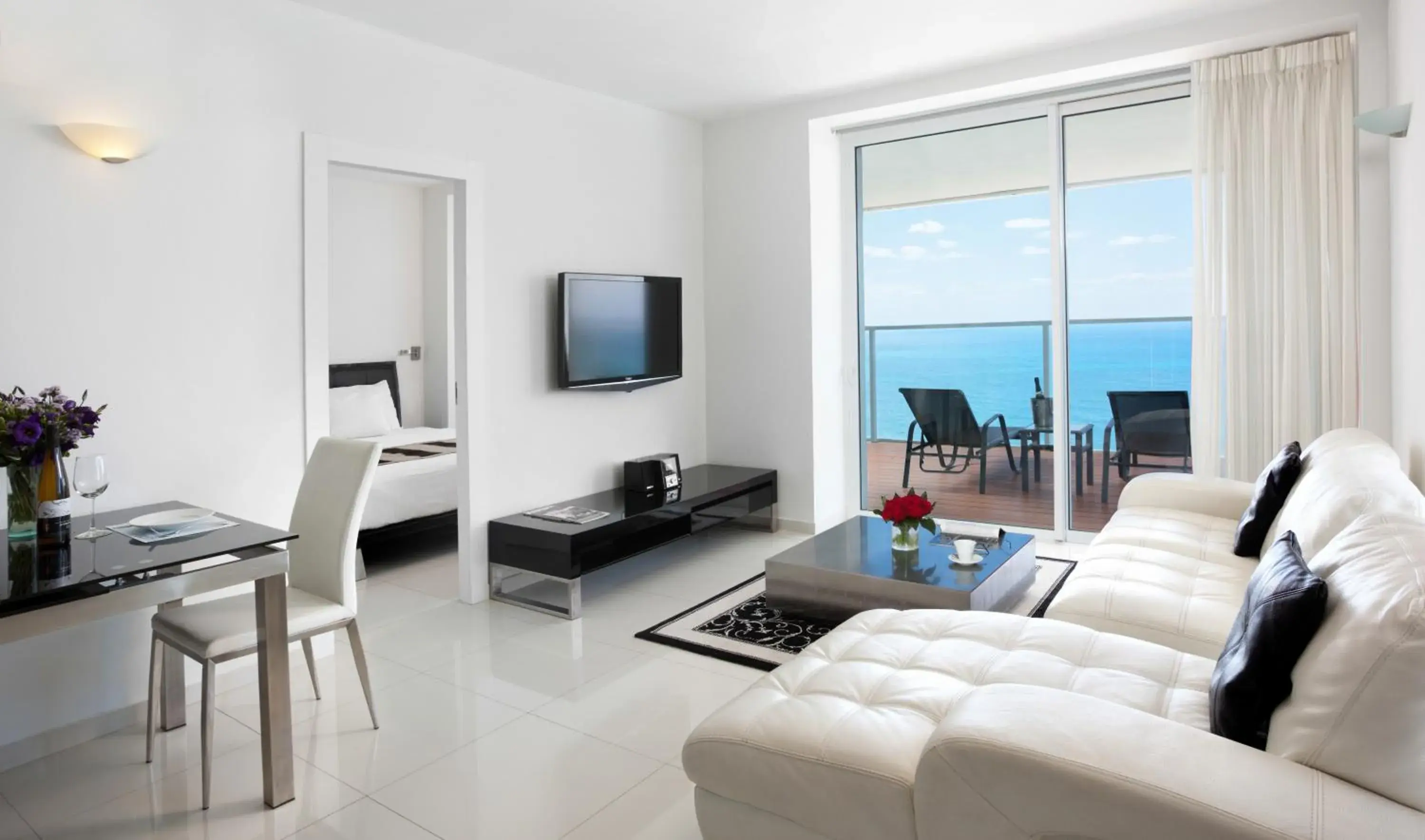 Deluxe Suite with Balcony and Sea View - single occupancy in Island Luxurious Suites Hotel and Spa Deluxe Suite with Balcony and Sea View - single occupancy in Island Luxurious Suites Hotel and Spa