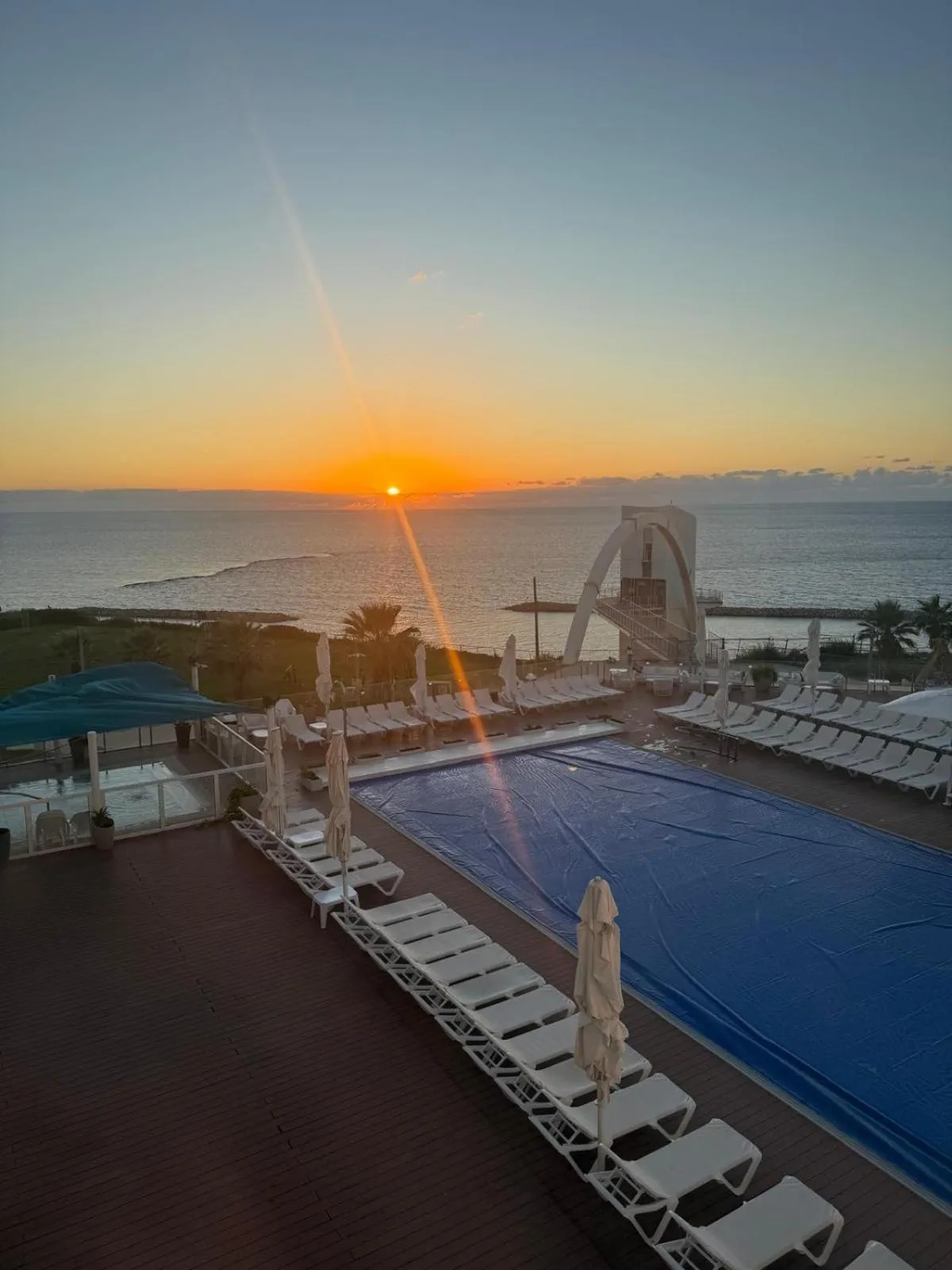 Island Luxurious Suites Hotel and Spa