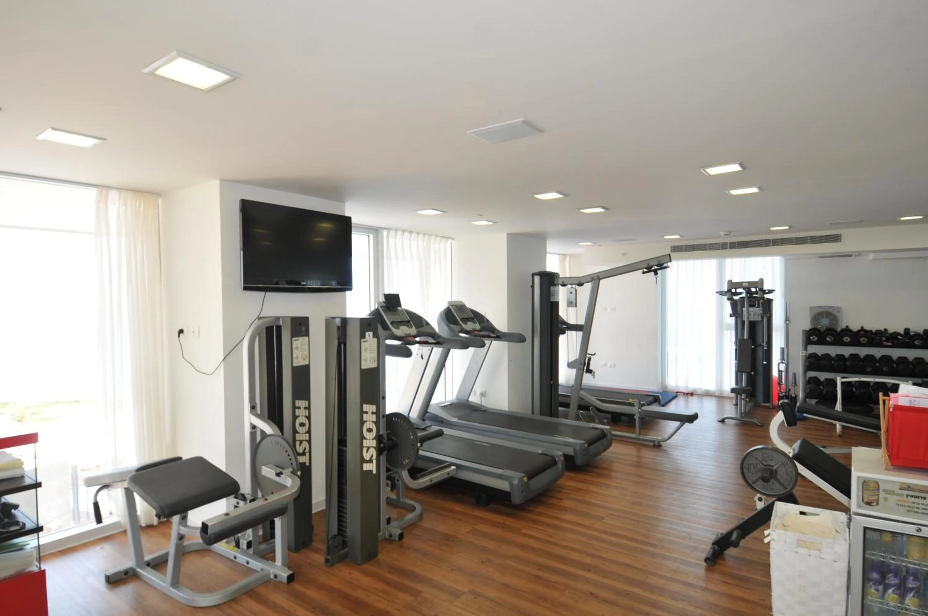 Fitness centre/facilities in Island Luxurious Suites Hotel and Spa