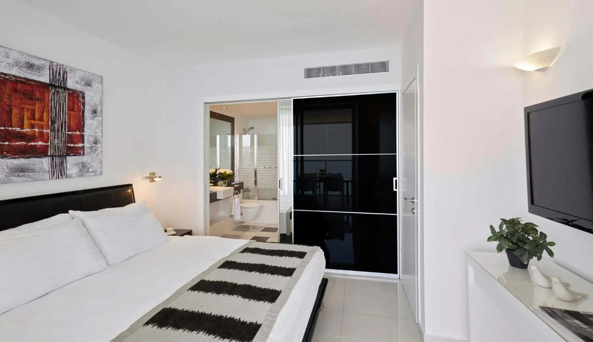 Executive Suite with Balcony and Sea View in Island Luxurious Suites Hotel and Spa Executive Suite with Balcony and Sea View in Island Luxurious Suites Hotel and Spa