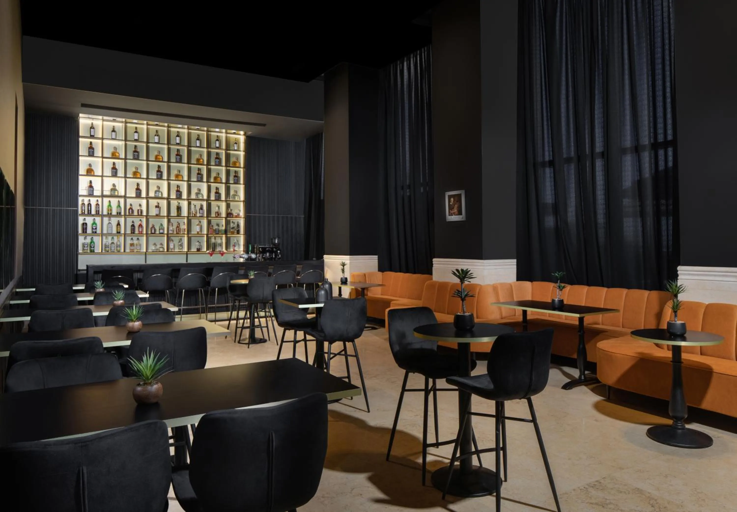 Lounge or bar in Island Luxurious Suites Hotel and Spa