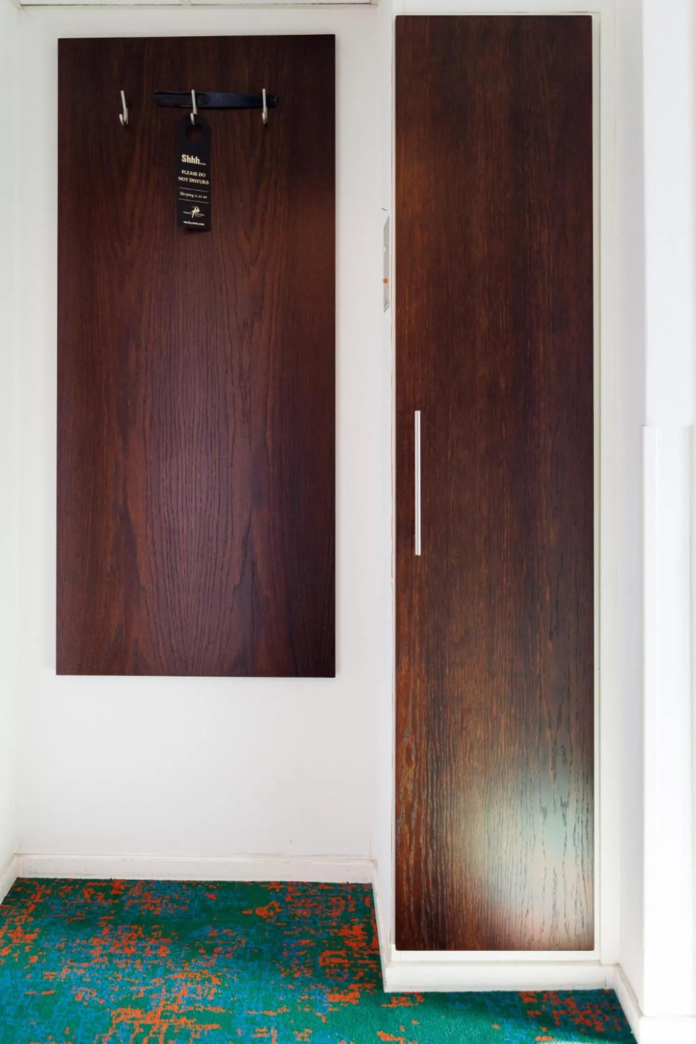 wardrobe in ProfilHotels Hotel Garden