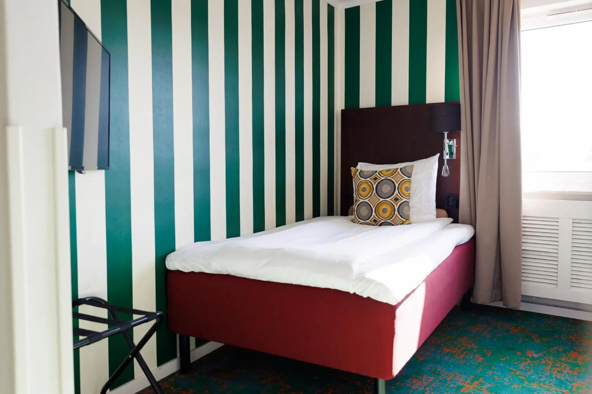 Property building, Bed in ProfilHotels Hotel Garden Property building, Bed in ProfilHotels Hotel Garden