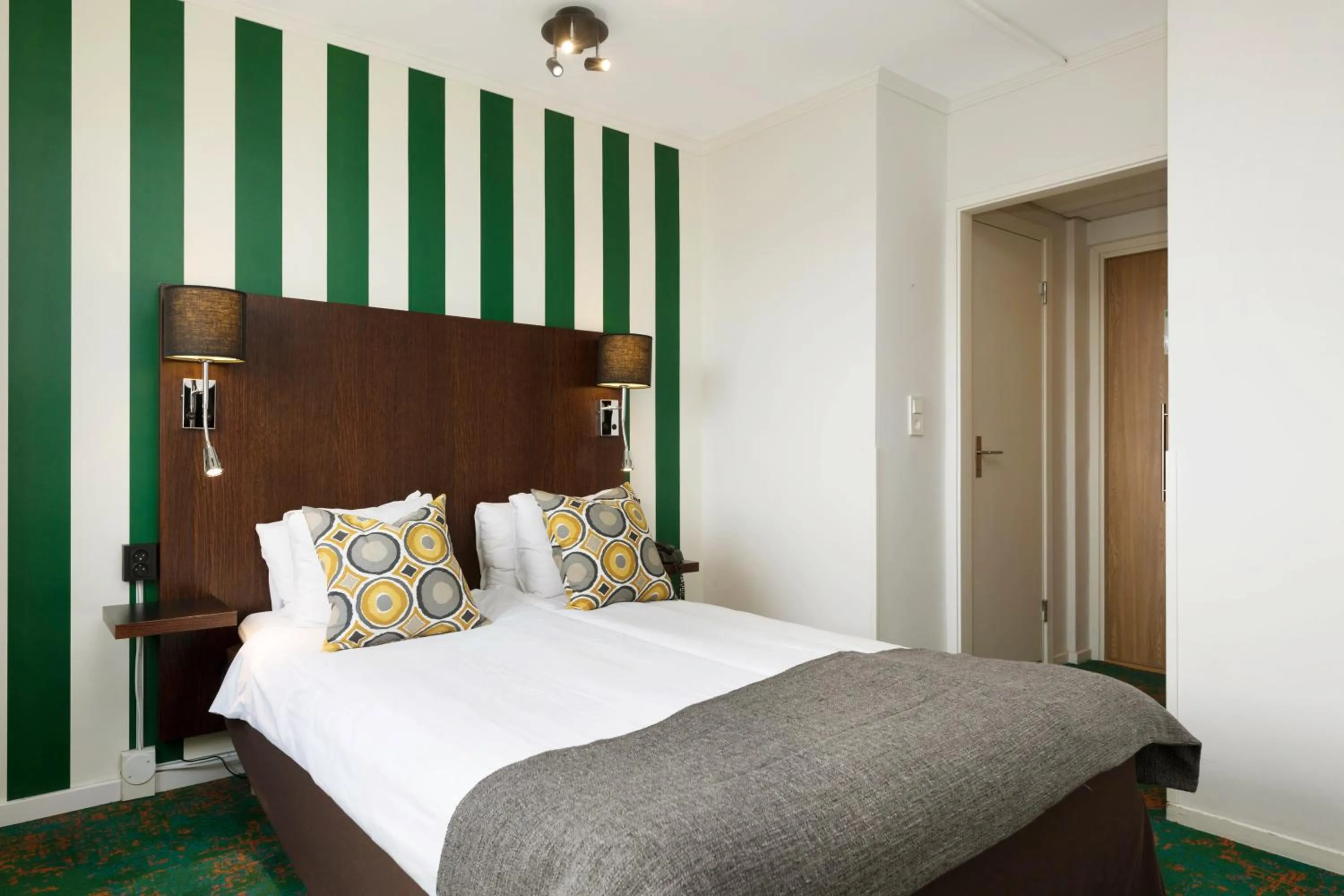 Spring, Bed in ProfilHotels Hotel Garden