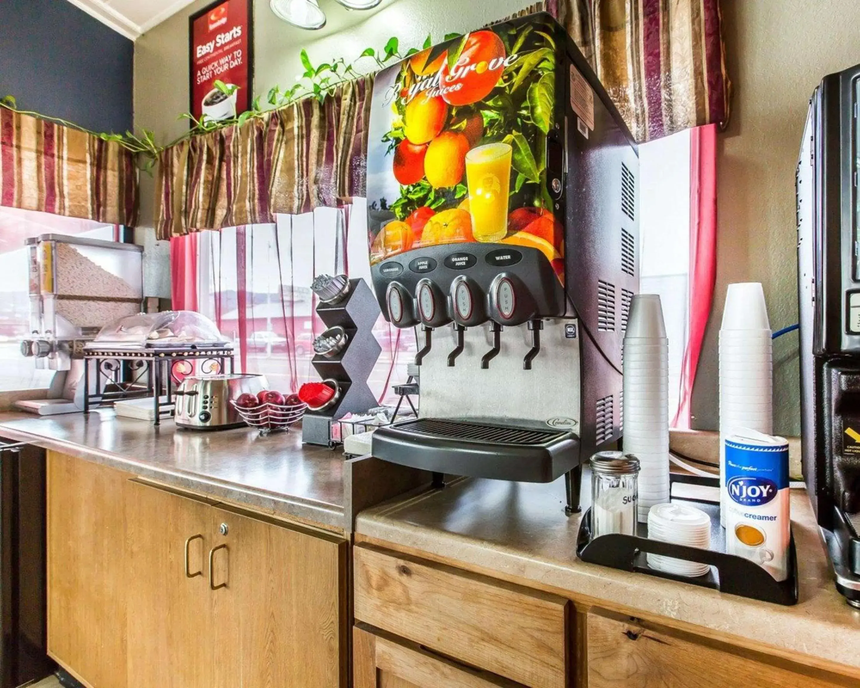 Restaurant/places to eat in Econo Lodge Inn & Suites Yreka Restaurant/places to eat in Econo Lodge Inn & Suites Yreka