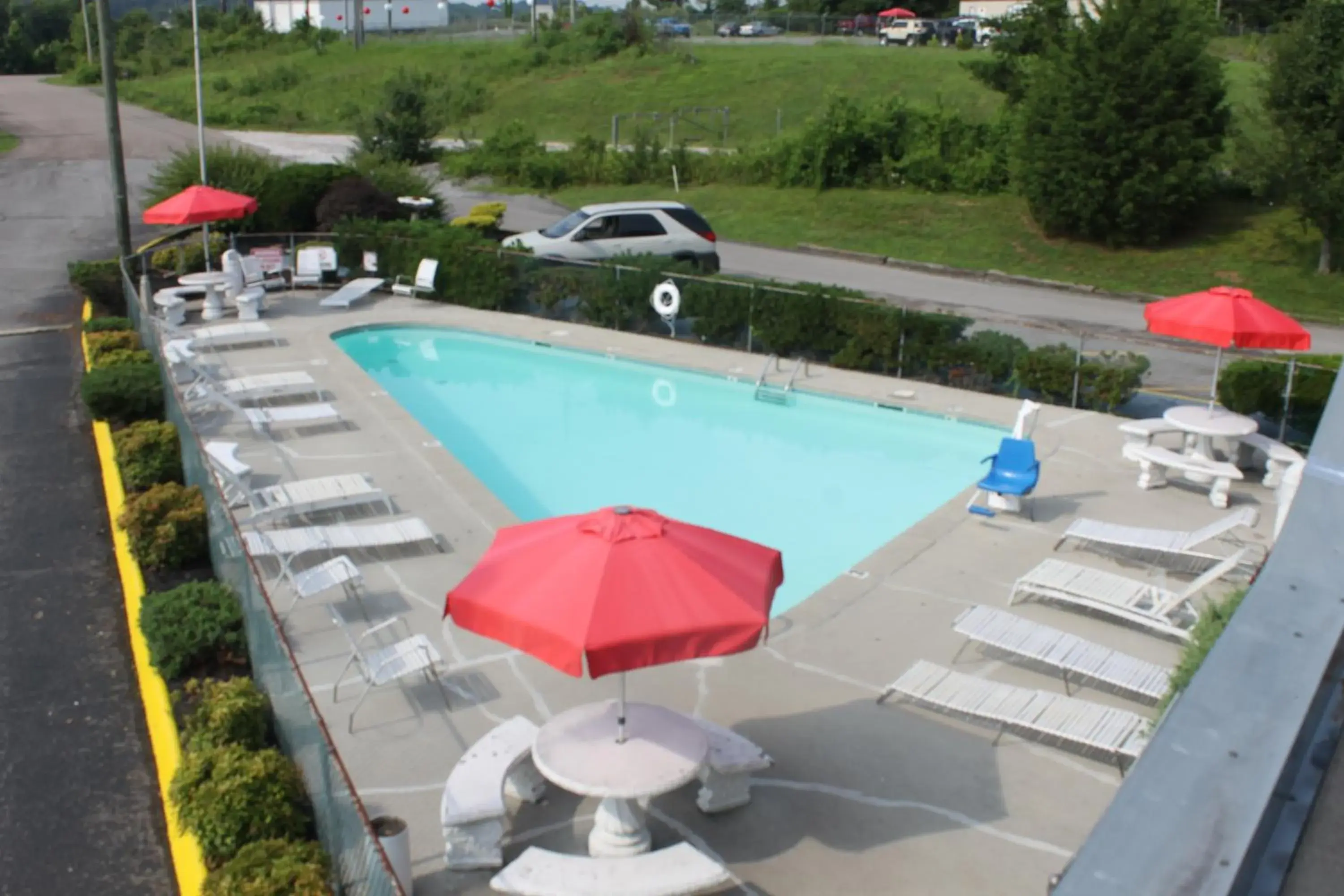 Pool view in Scottish Inn Knoxville Pool view in Scottish Inn Knoxville