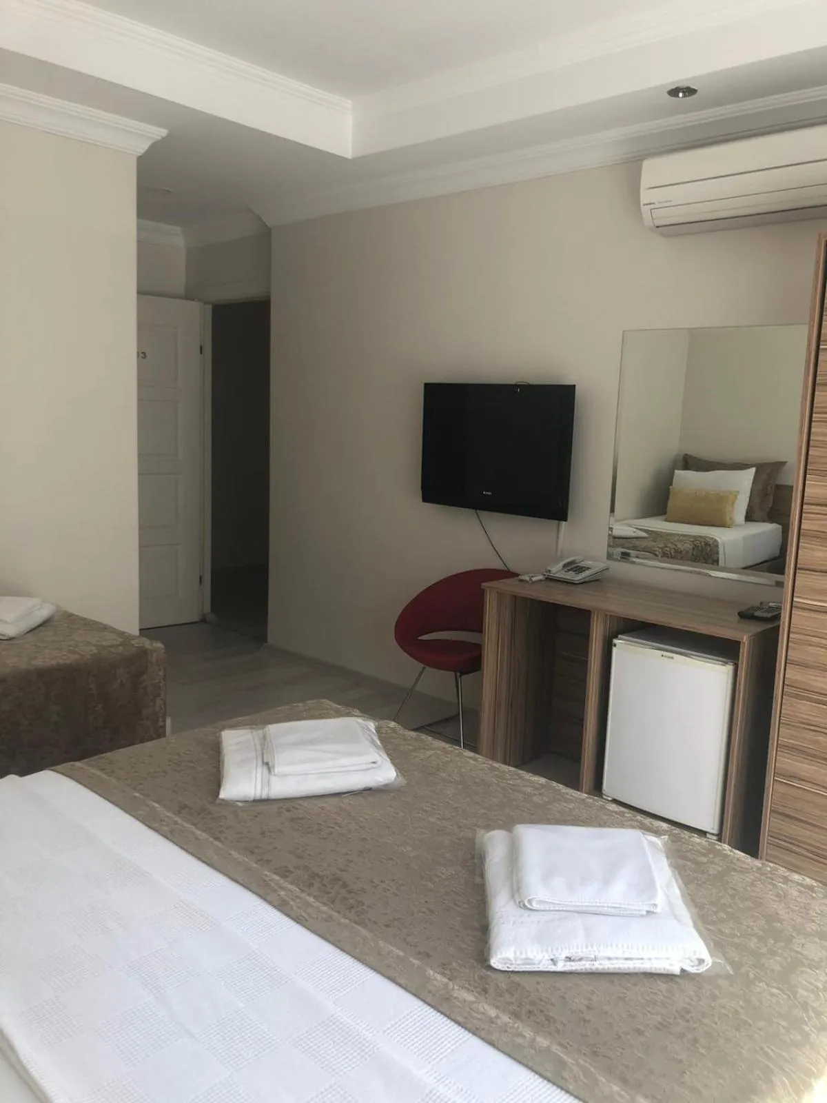 Bed in Sinopark Hotel