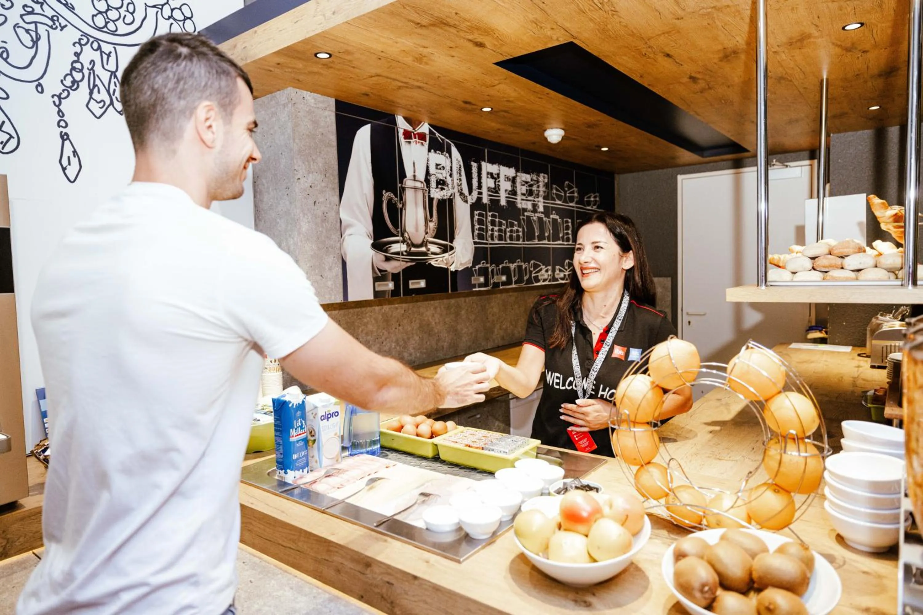 Food and drinks in ibis Budget Luxembourg Aeroport