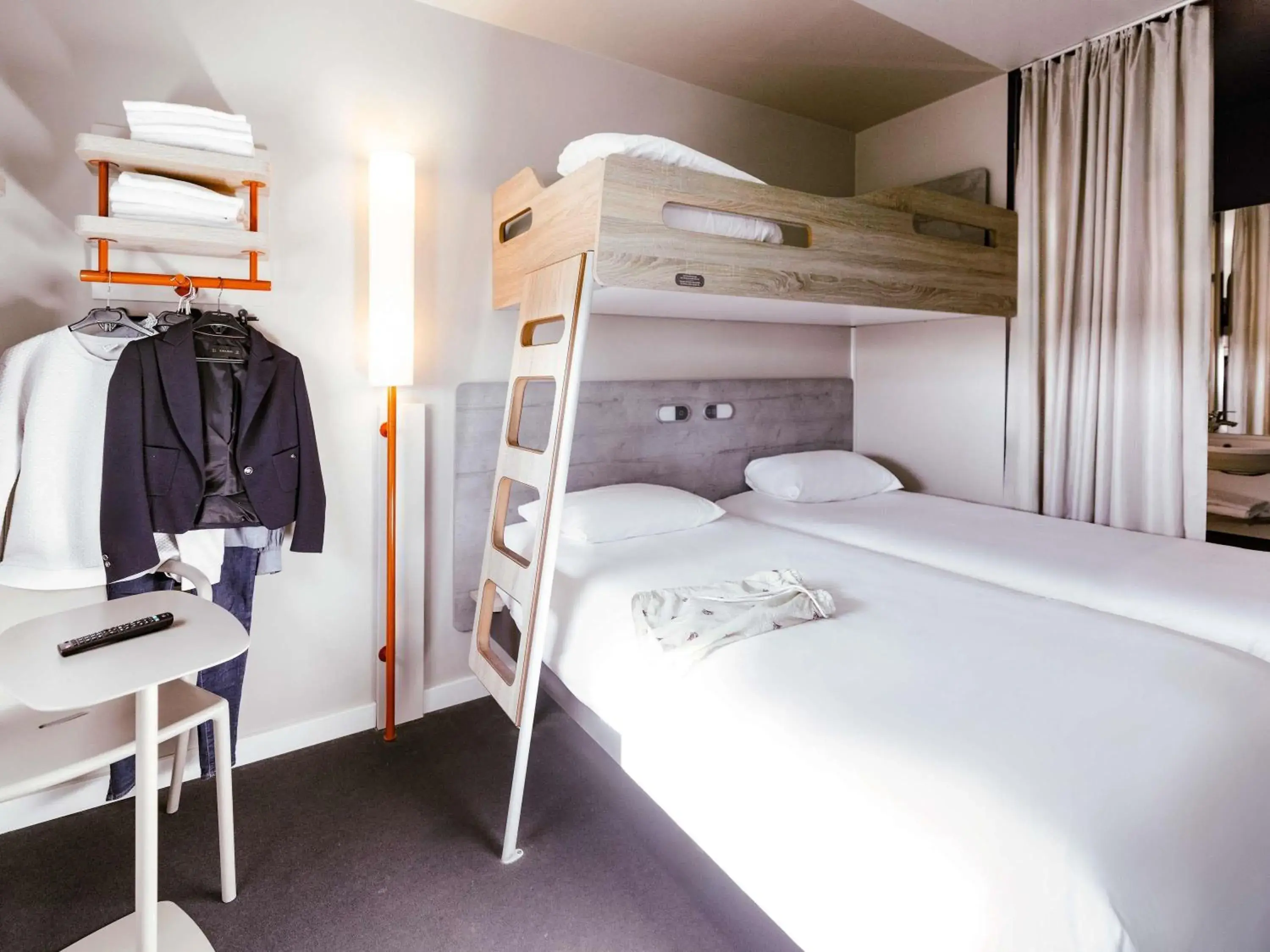 Bedroom, Bed in ibis Budget Luxembourg Aeroport Bedroom, Bed in ibis Budget Luxembourg Aeroport