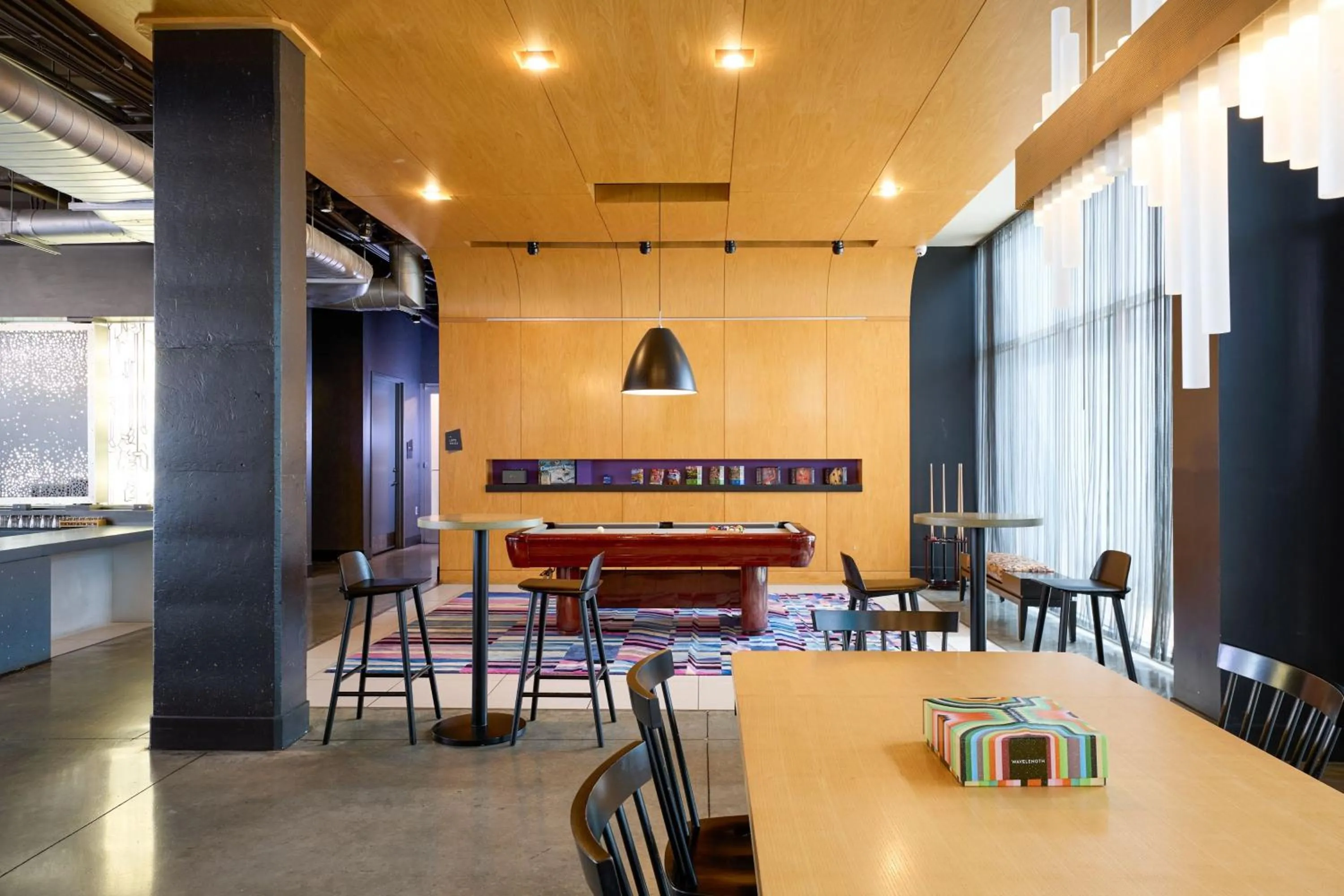 Restaurant/places to eat in Aloft Charleston Airport and Convention Center