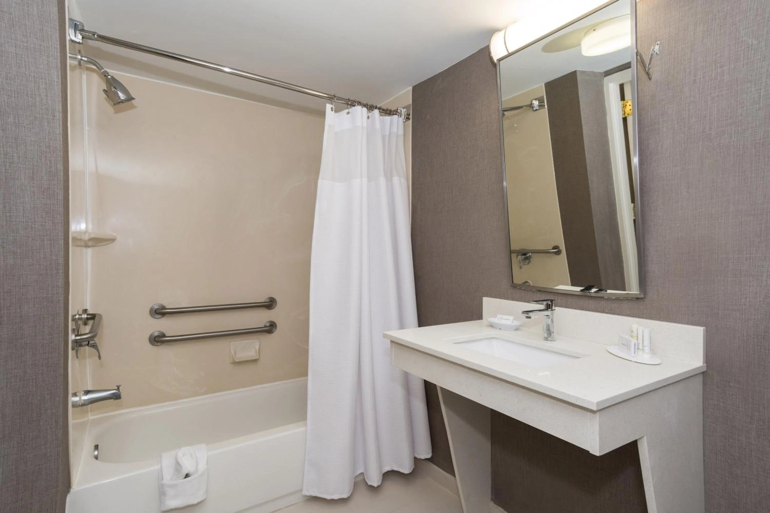 Bathroom in Aloft Charleston Airport and Convention Center