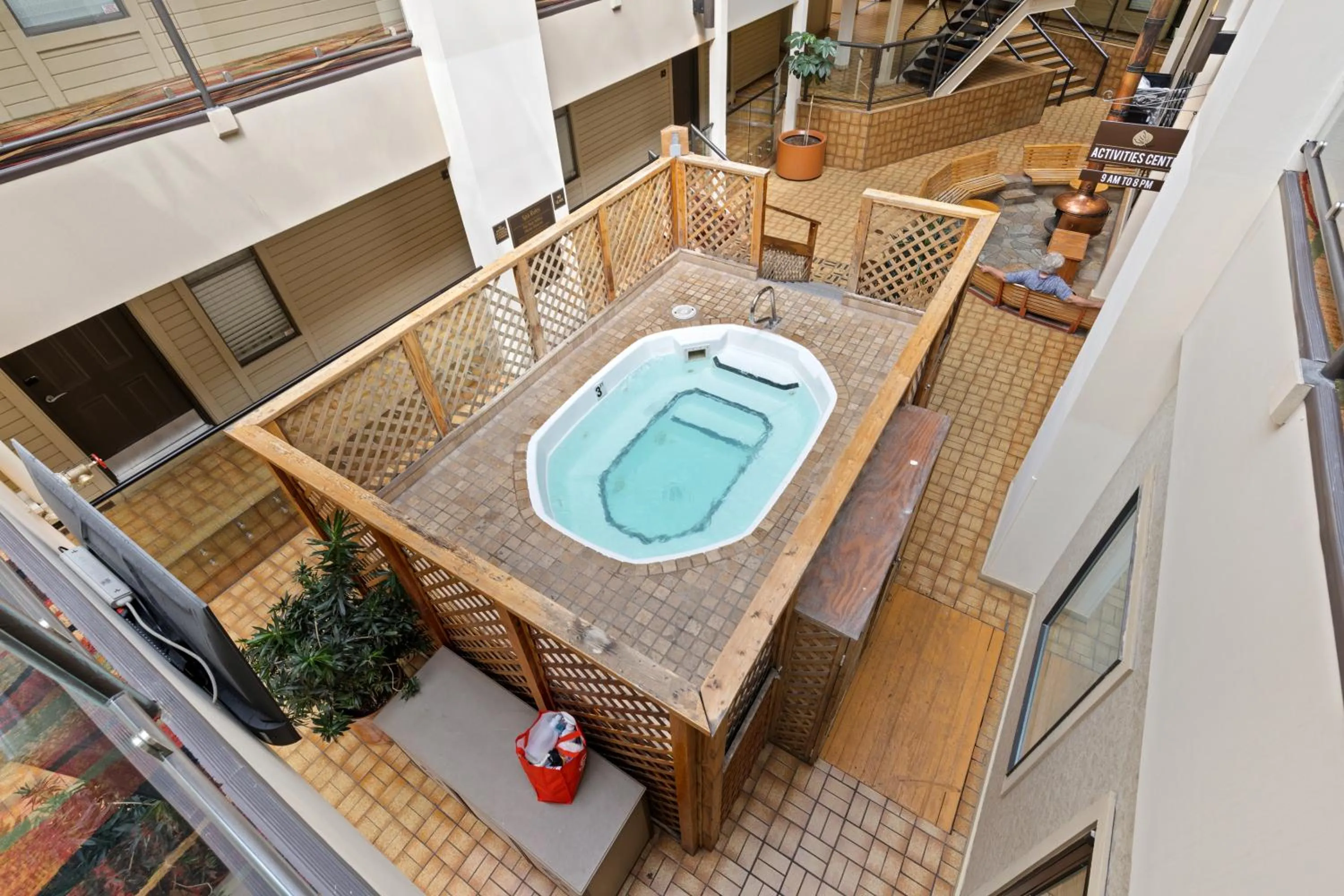 Hot Tub in The Christie Lodge – All Suite Property Vail Valley/Beaver Creek
