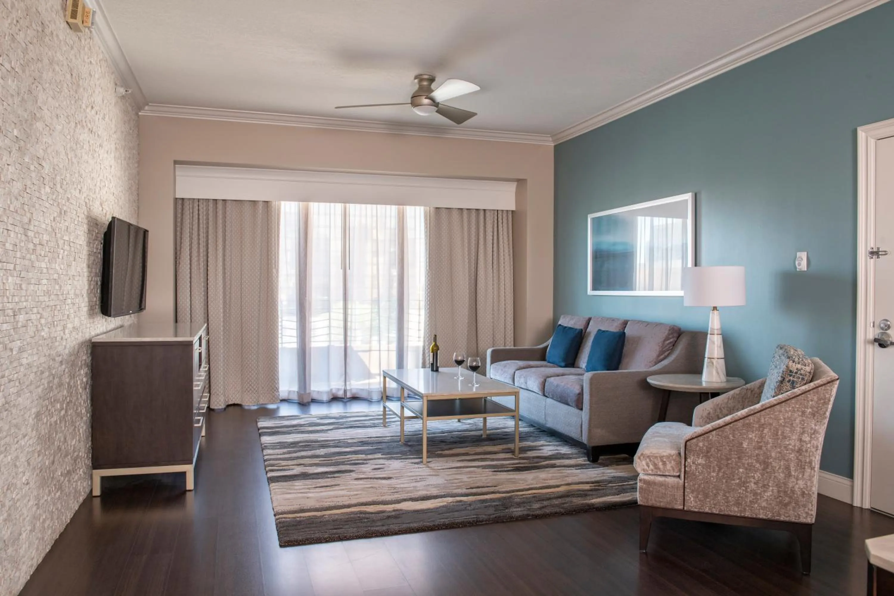 Living room in Club Wyndham Harbour Lights