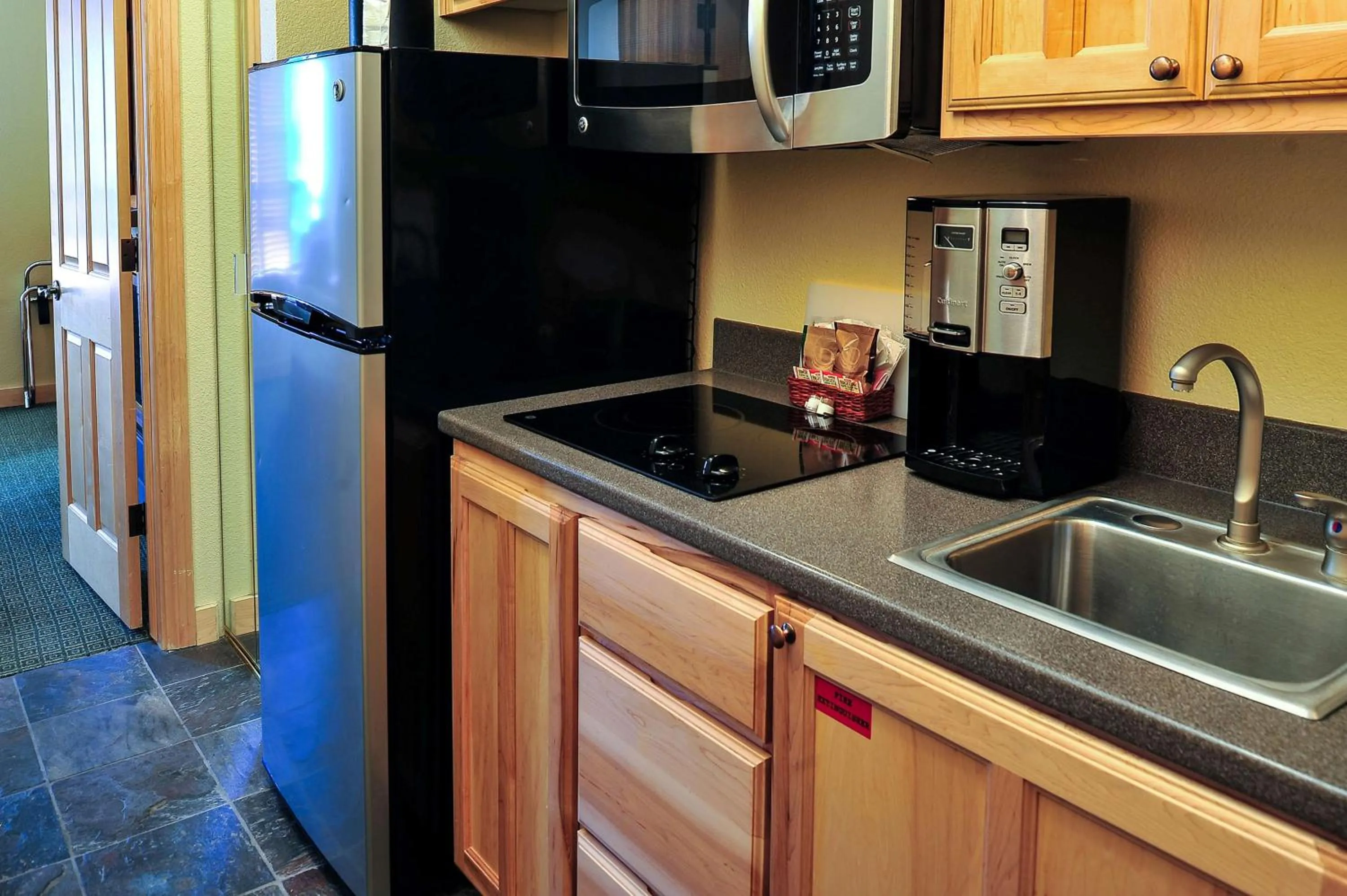 Kitchen or kitchenette in Hilton Vacation Club Cedar Breaks Brian Head