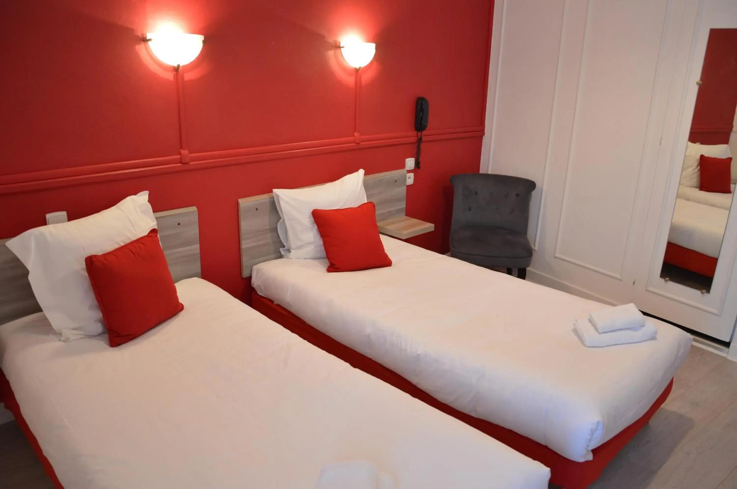 Standard Twin Room in Hôtel de la Colombière Standard Twin Room in Hôtel de la Colombière