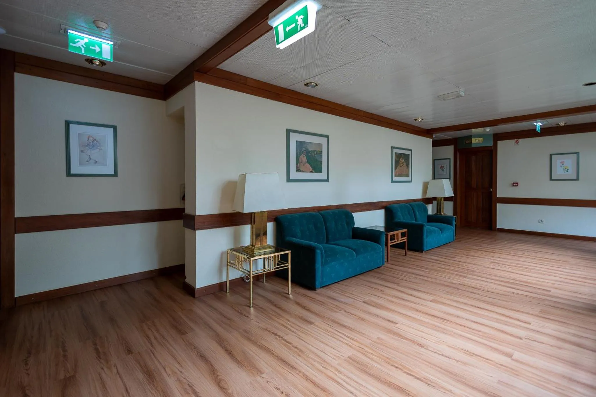 Property building in Hotel Universal