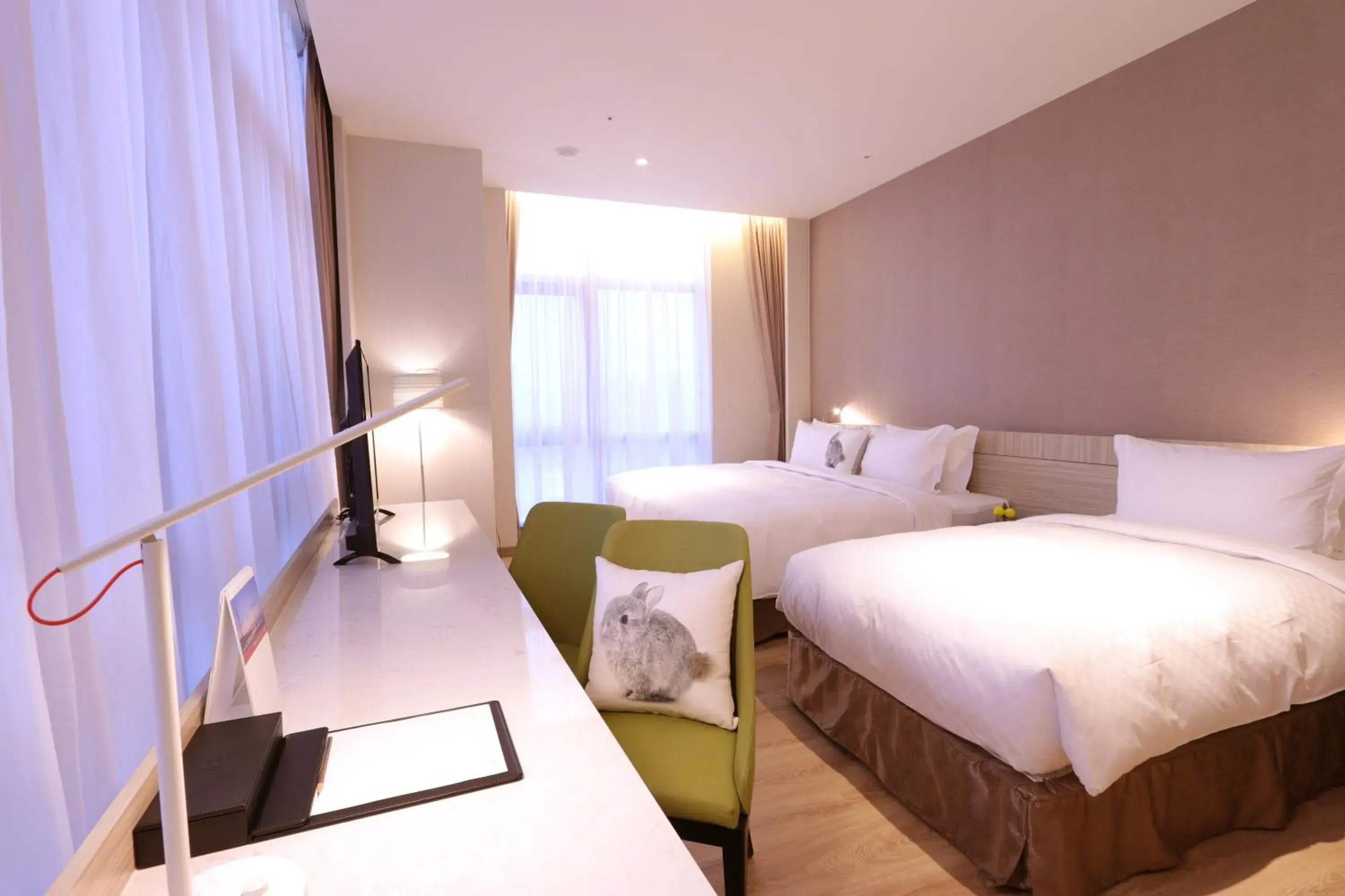 Photo of the whole room, Bed in AJ Hotel Hsinchu Photo of the whole room, Bed in AJ Hotel Hsinchu