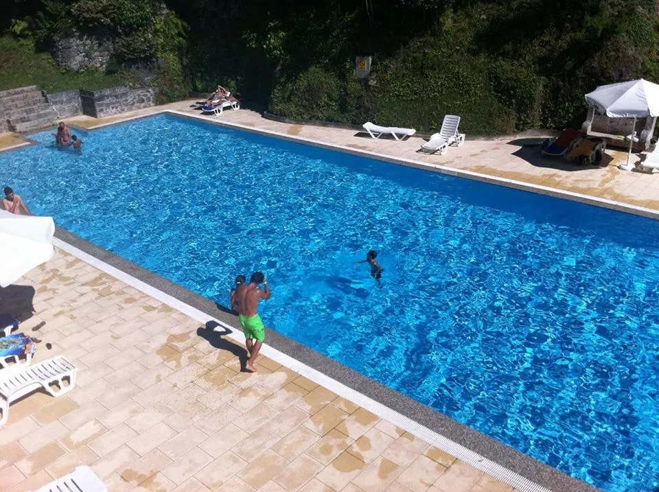 Swimming pool in Hotel Apartamentos Geres Ribeiro