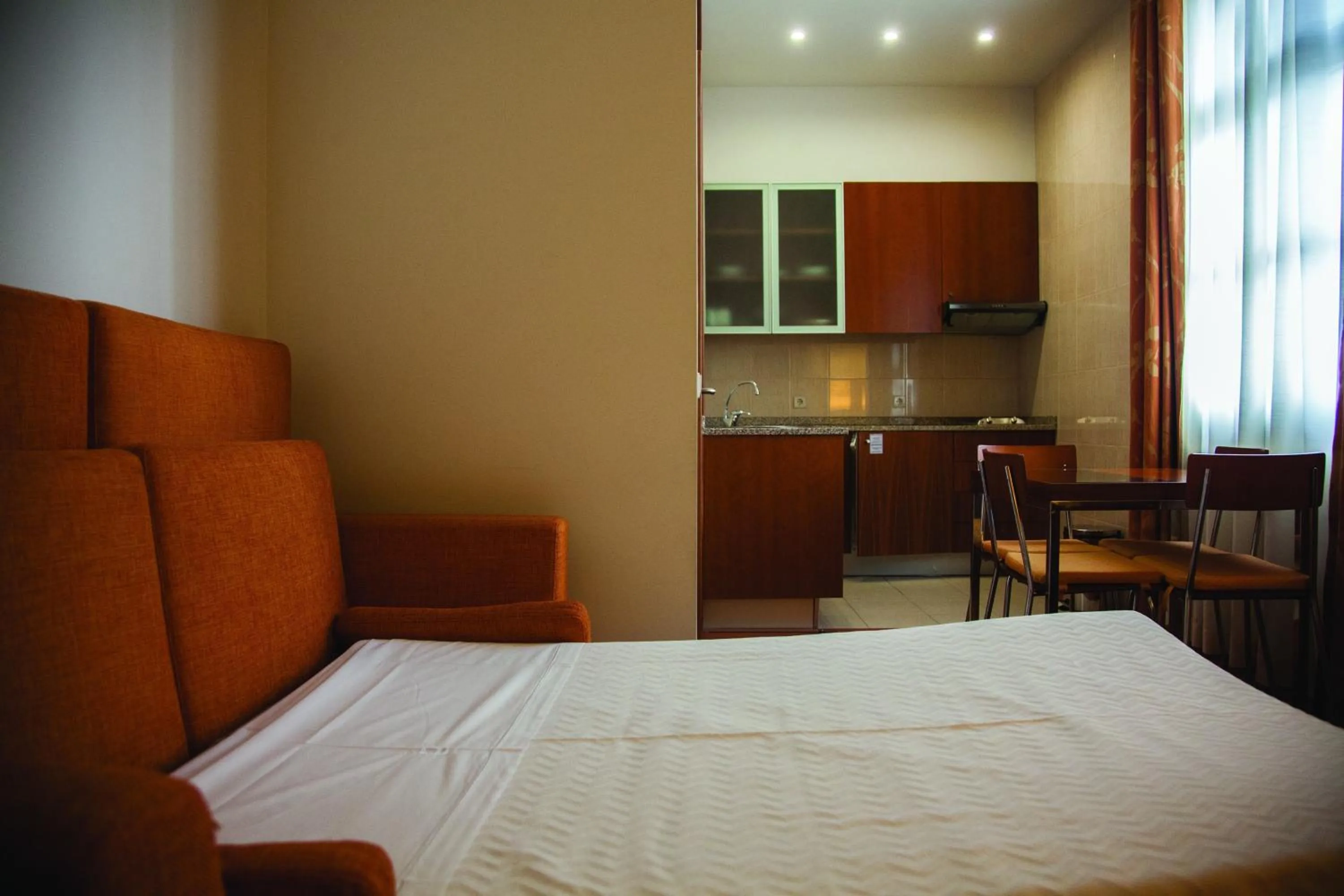 Kitchen or kitchenette in Hotel Apartamentos Geres Ribeiro