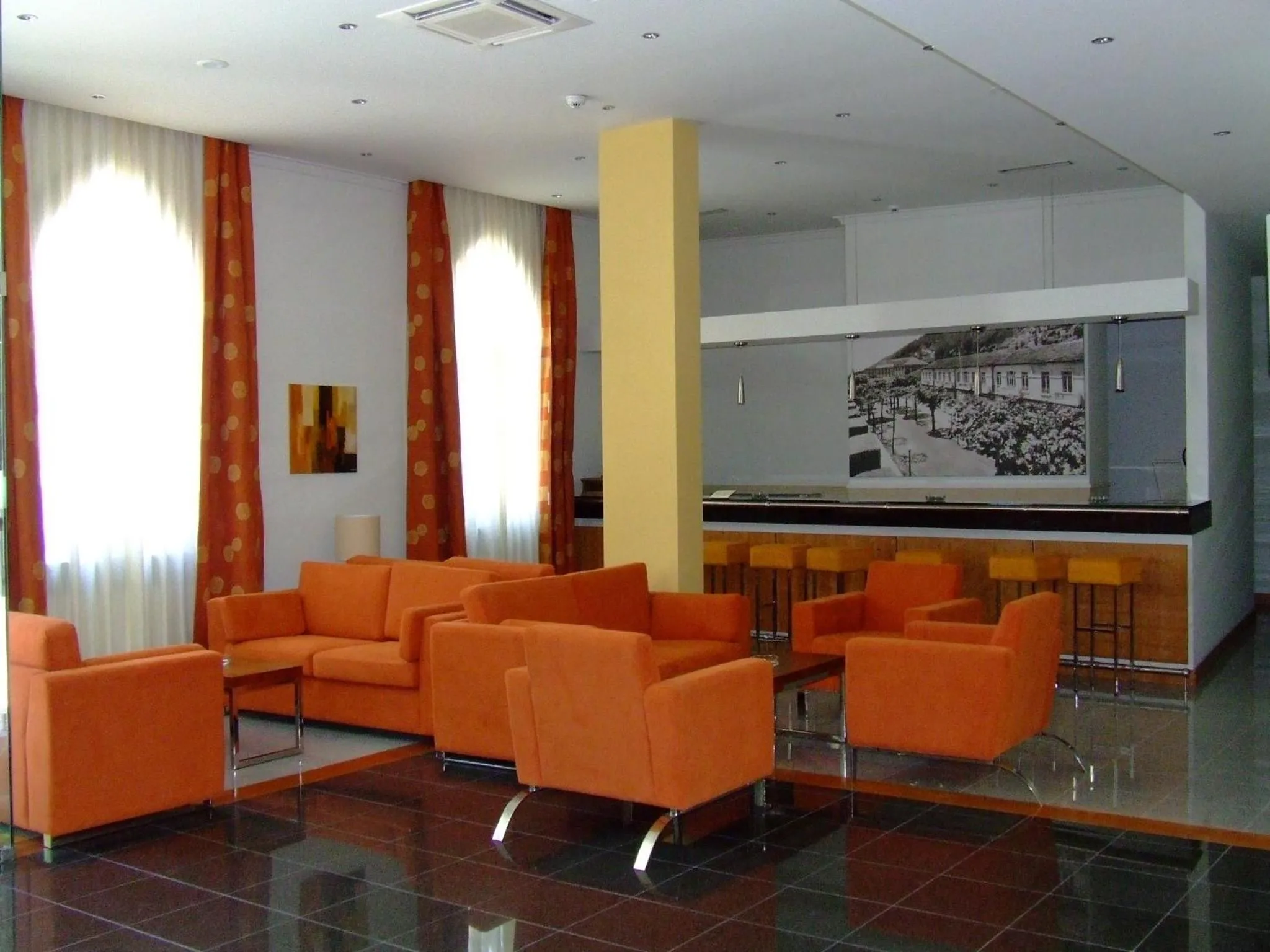 Lounge or bar in Hotel Apartamentos Geres Ribeiro