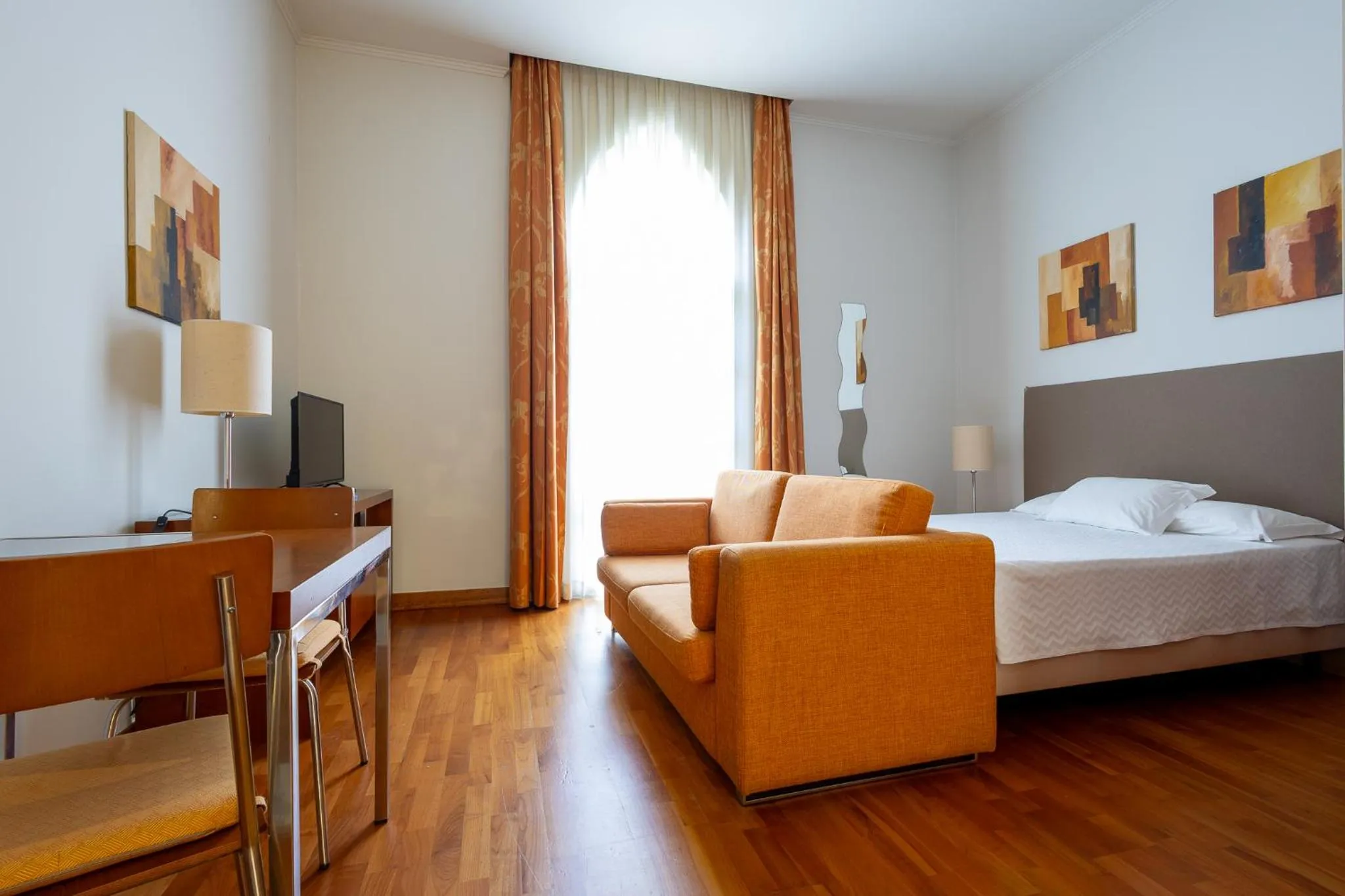 Bedroom in Hotel Apartamentos Geres Ribeiro