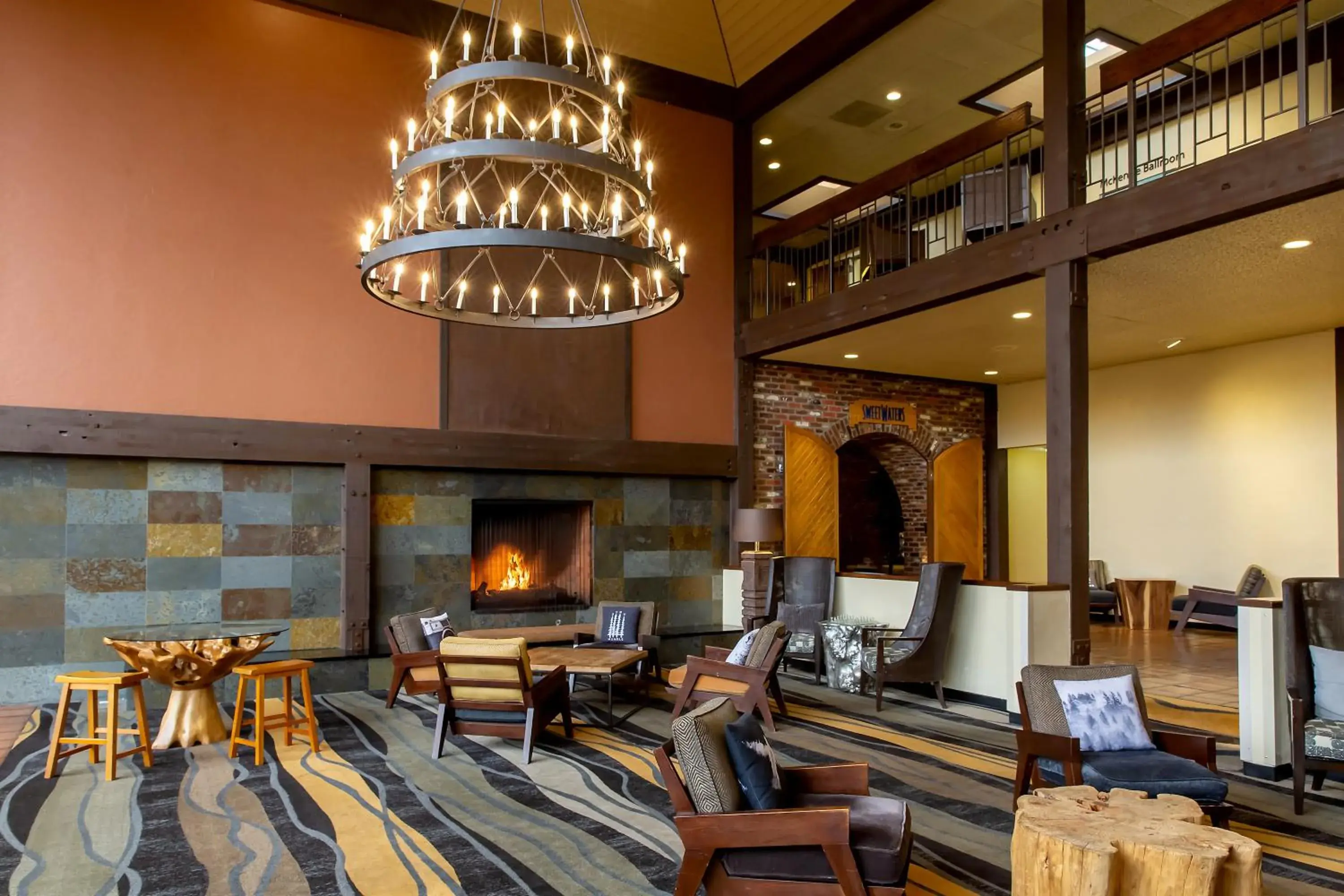 Lobby or reception in Valley River Inn Eugene/Springfield