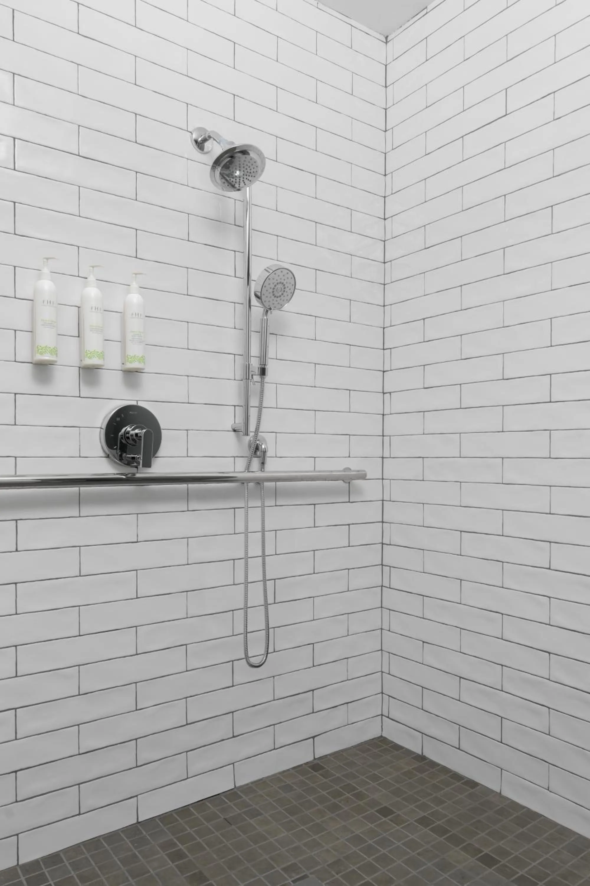 Shower in Valley River Inn