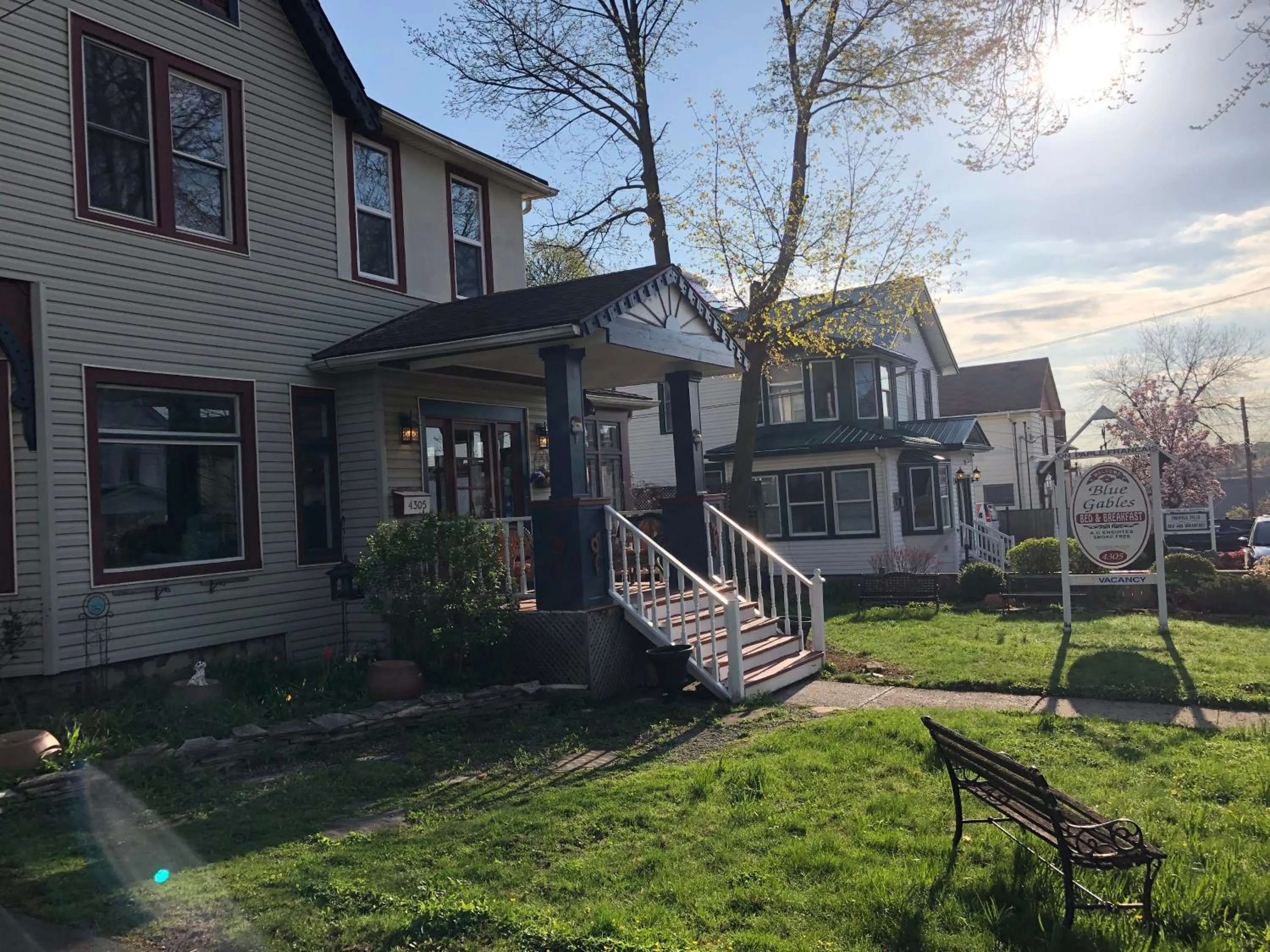 Facade/entrance in Blue Gables Bed and Breakfast