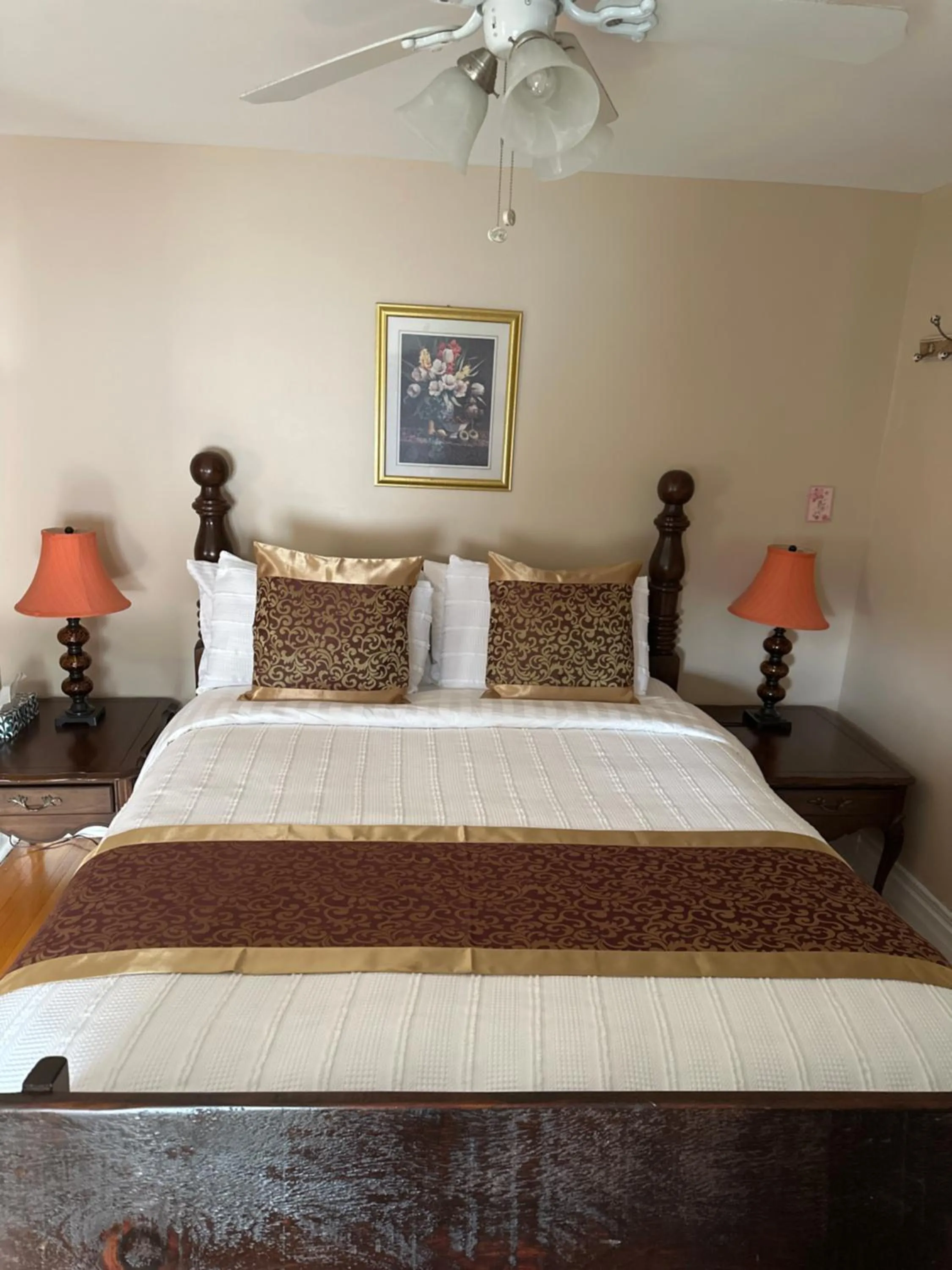 Bed in Blue Gables Bed and Breakfast