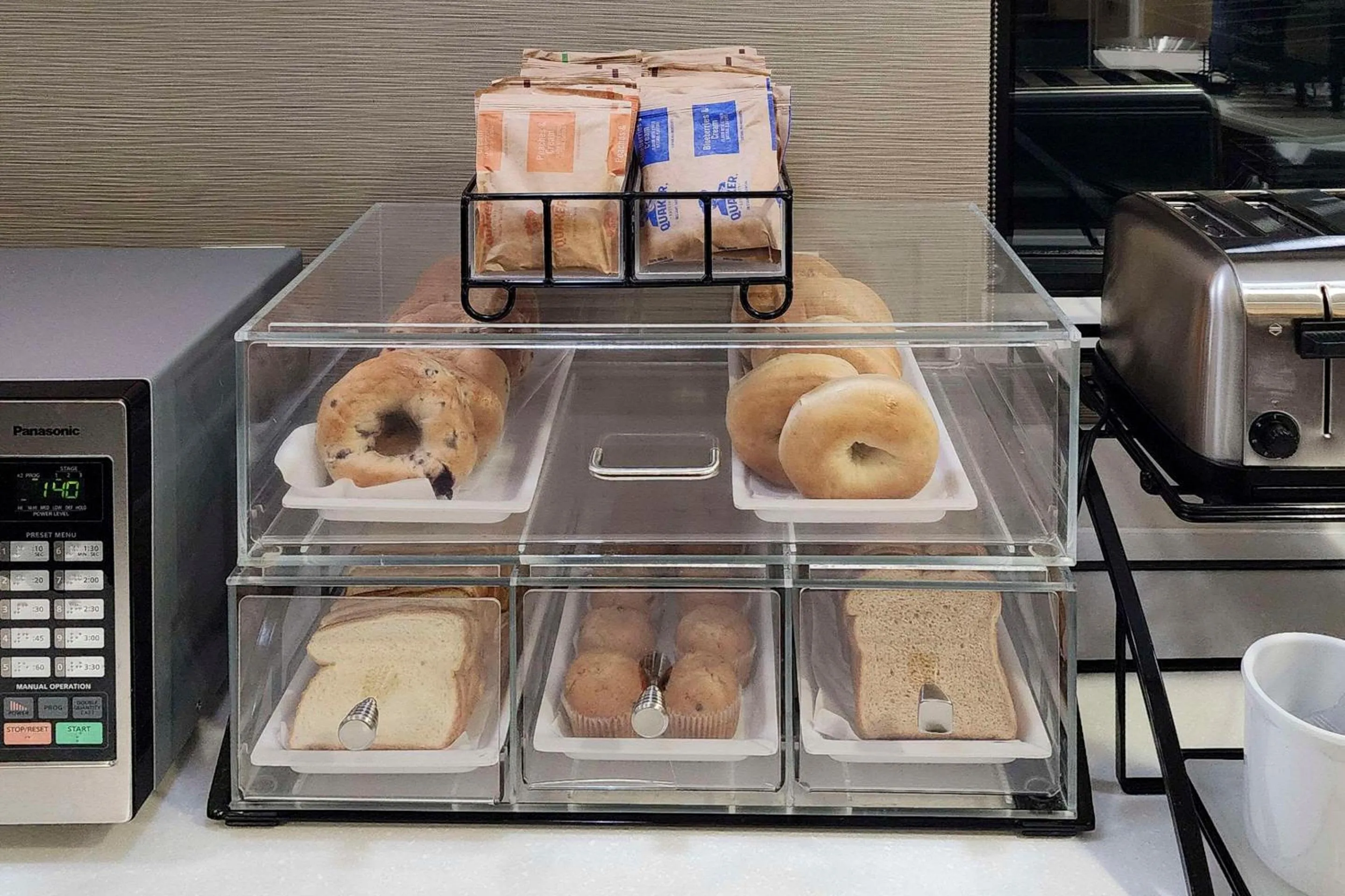 Breakfast in Comfort Inn & Suites Shepherdsville - Louisville South