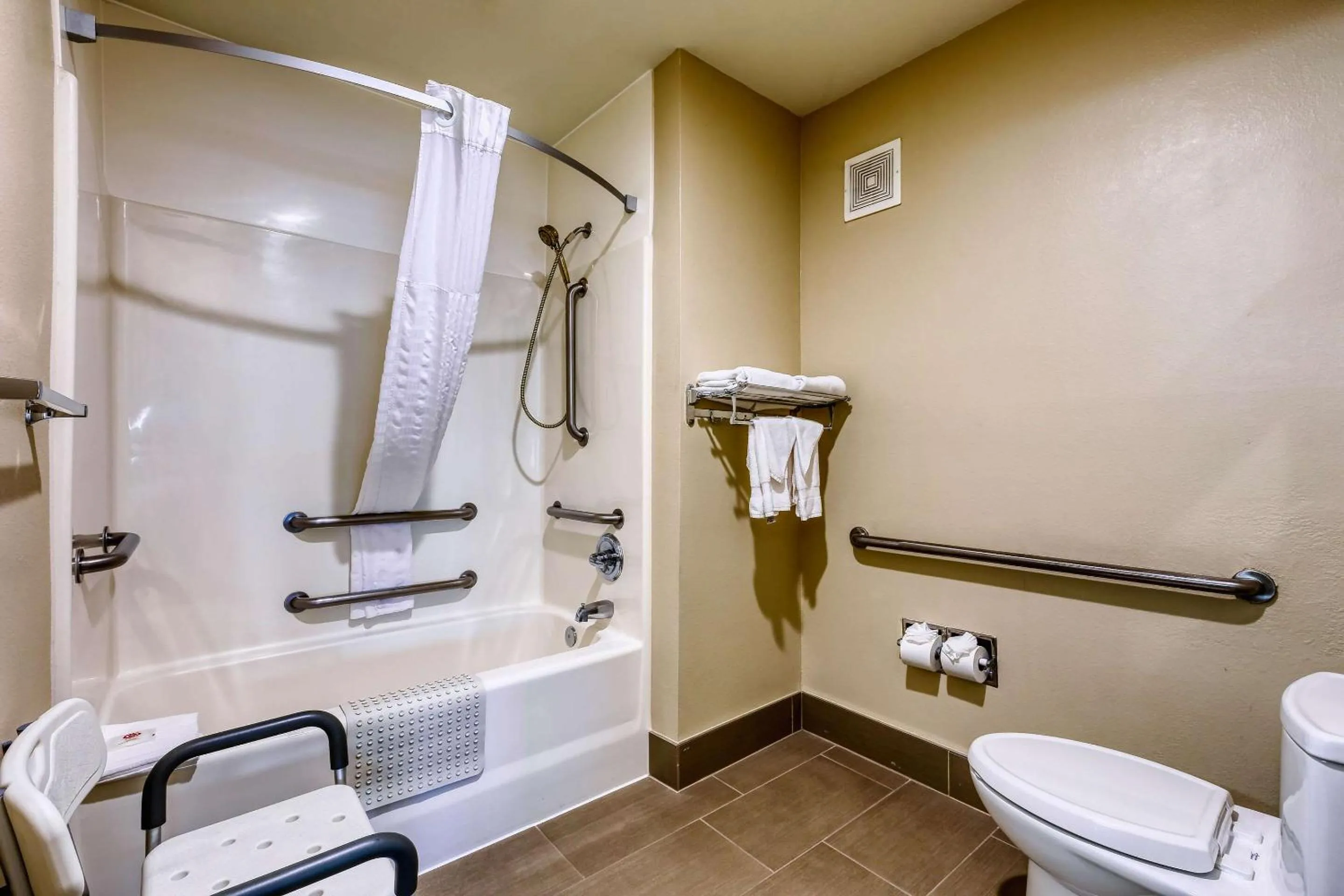 Bedroom in Comfort Inn & Suites Shepherdsville - Louisville South