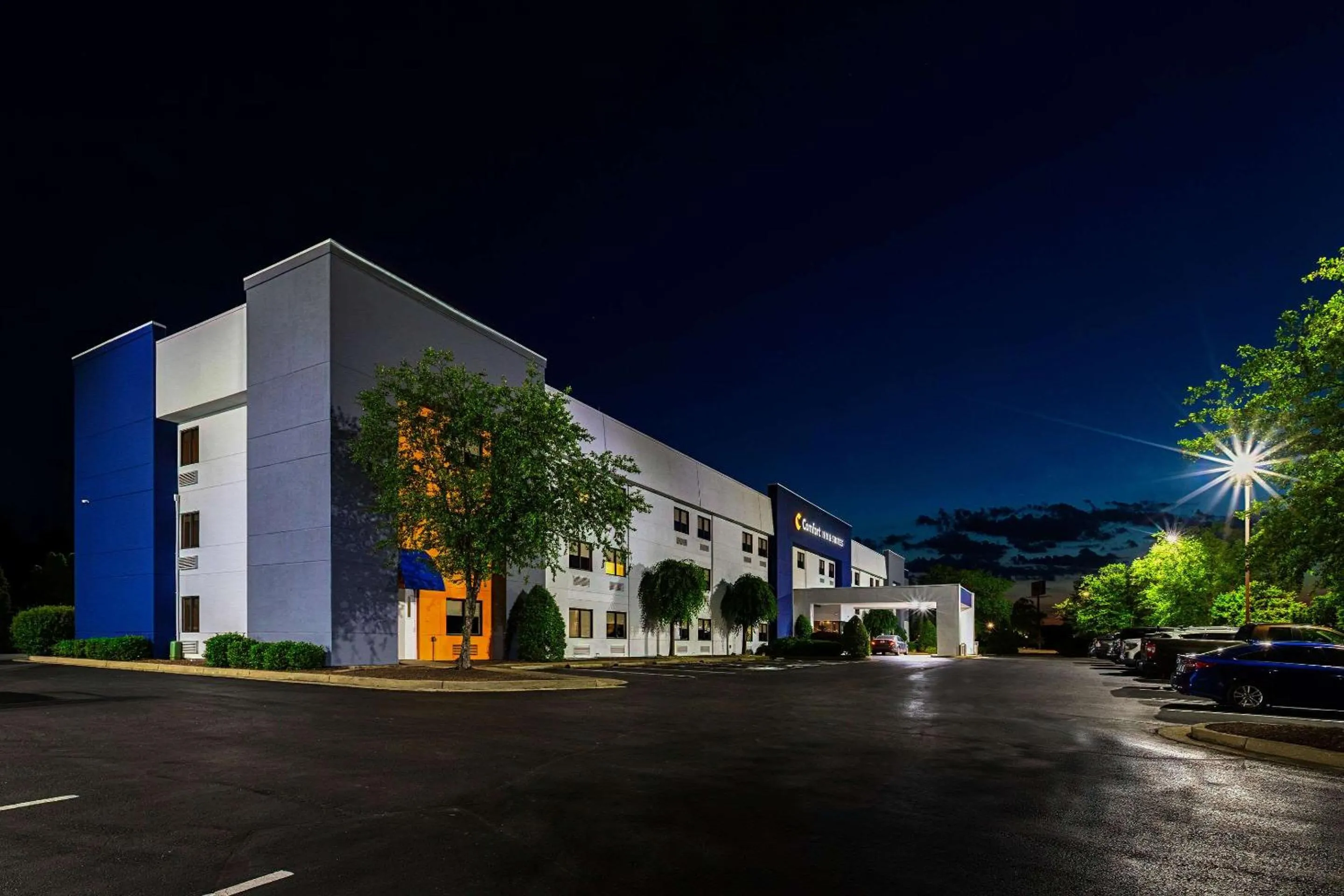 Property building in Comfort Inn & Suites Shepherdsville - Louisville South