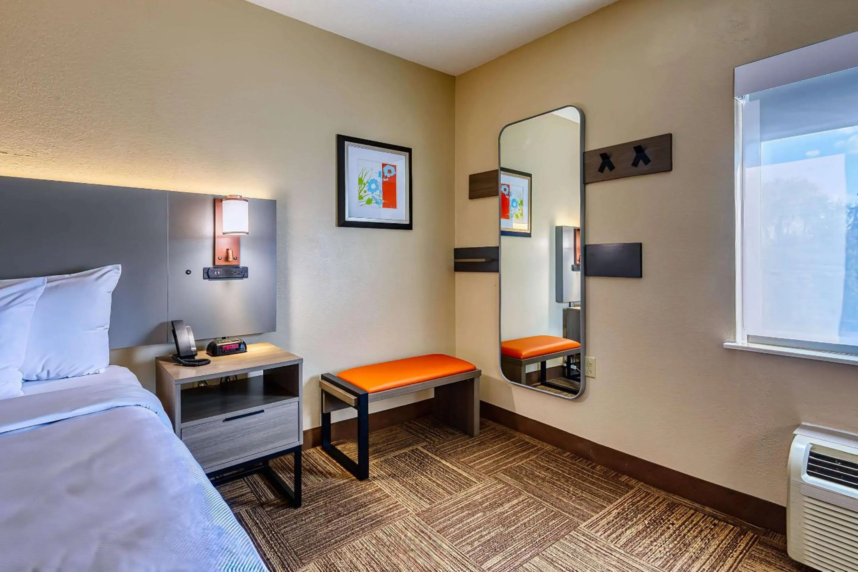 Bedroom, Bed in Comfort Inn & Suites Shepherdsville - Louisville South
