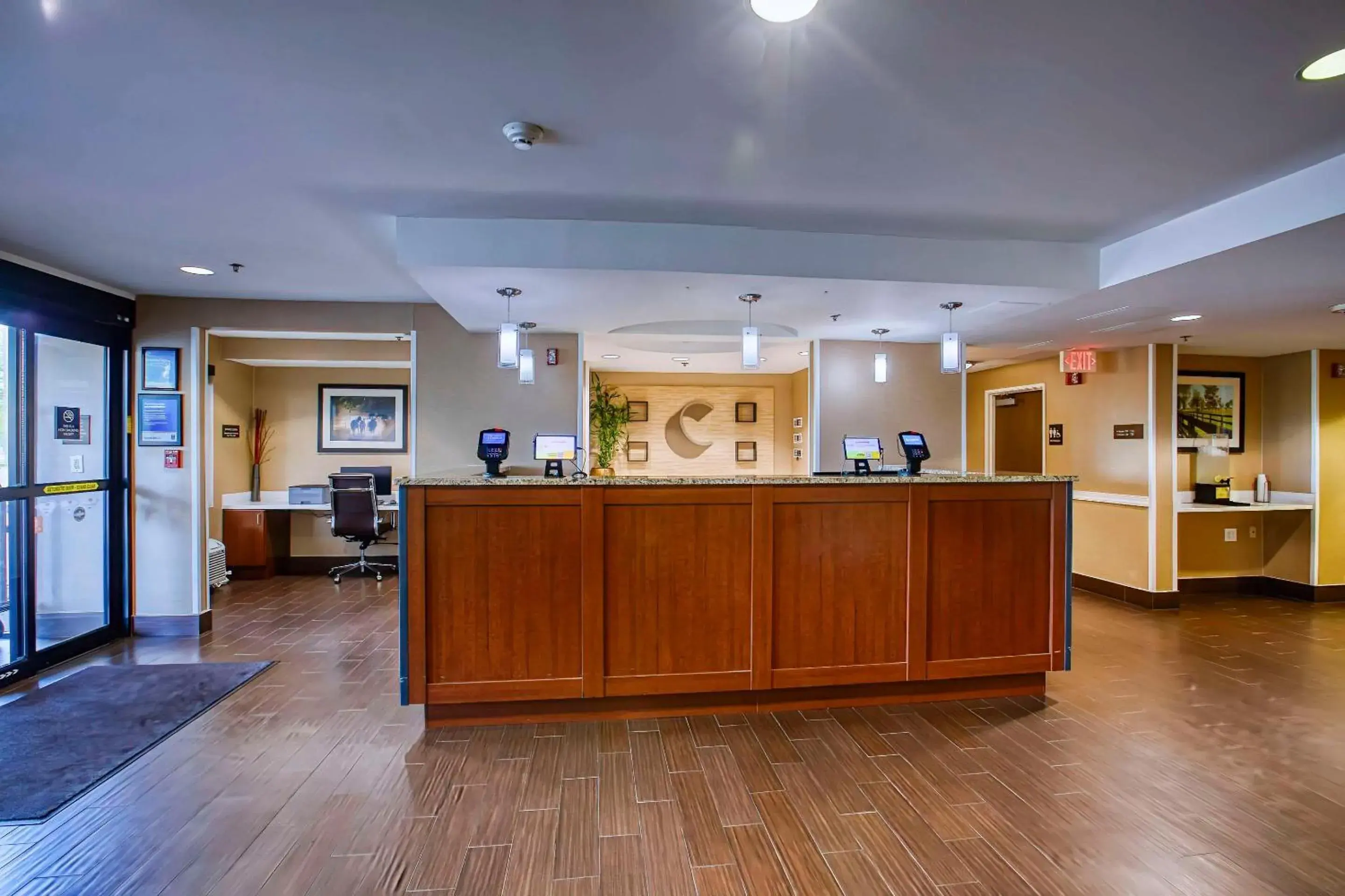 Lobby or reception in Comfort Inn & Suites Shepherdsville - Louisville South Lobby or reception in Comfort Inn & Suites Shepherdsville - Louisville South