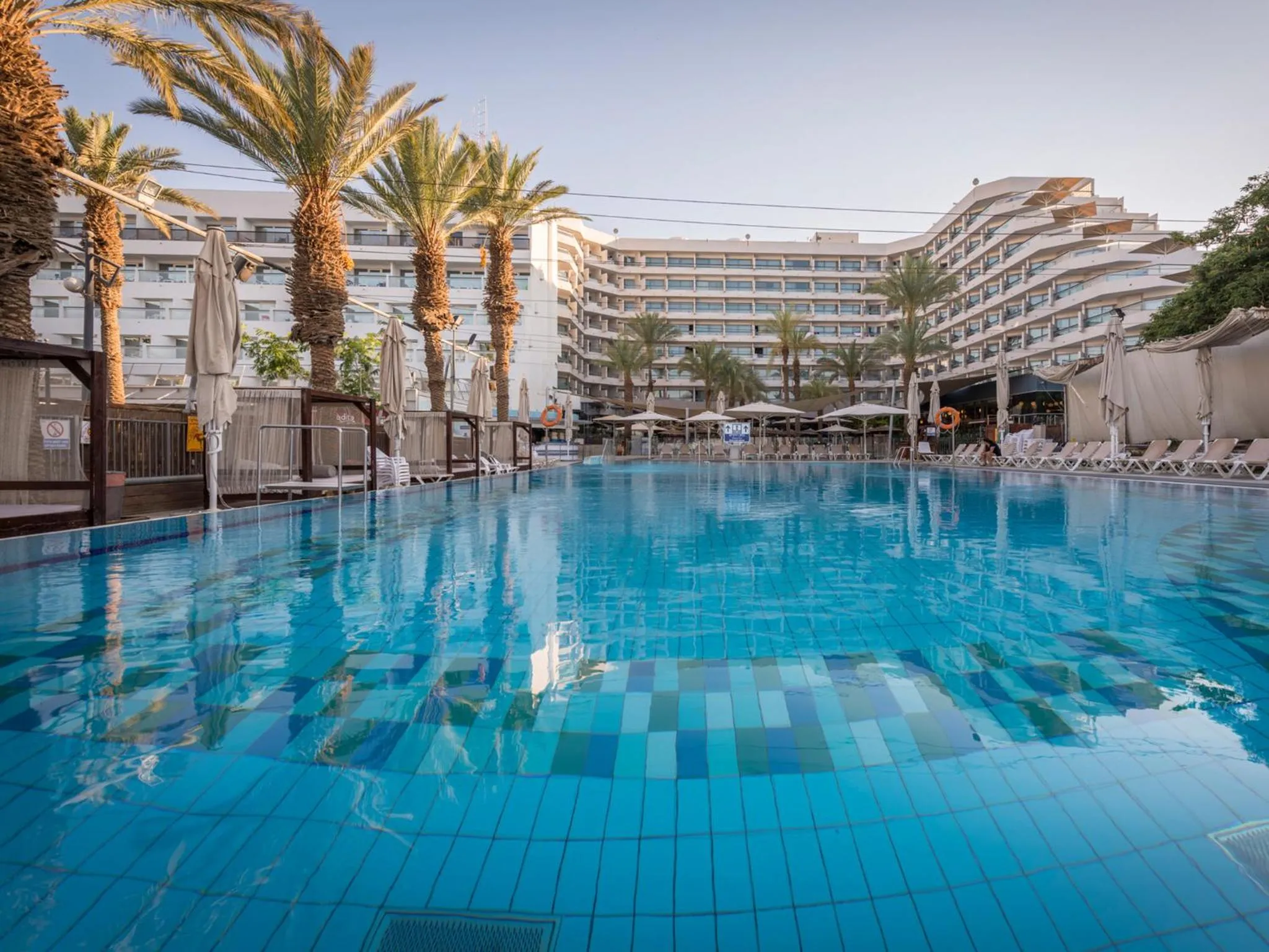 Swimming pool in Neptune Eilat By Dan Hotels