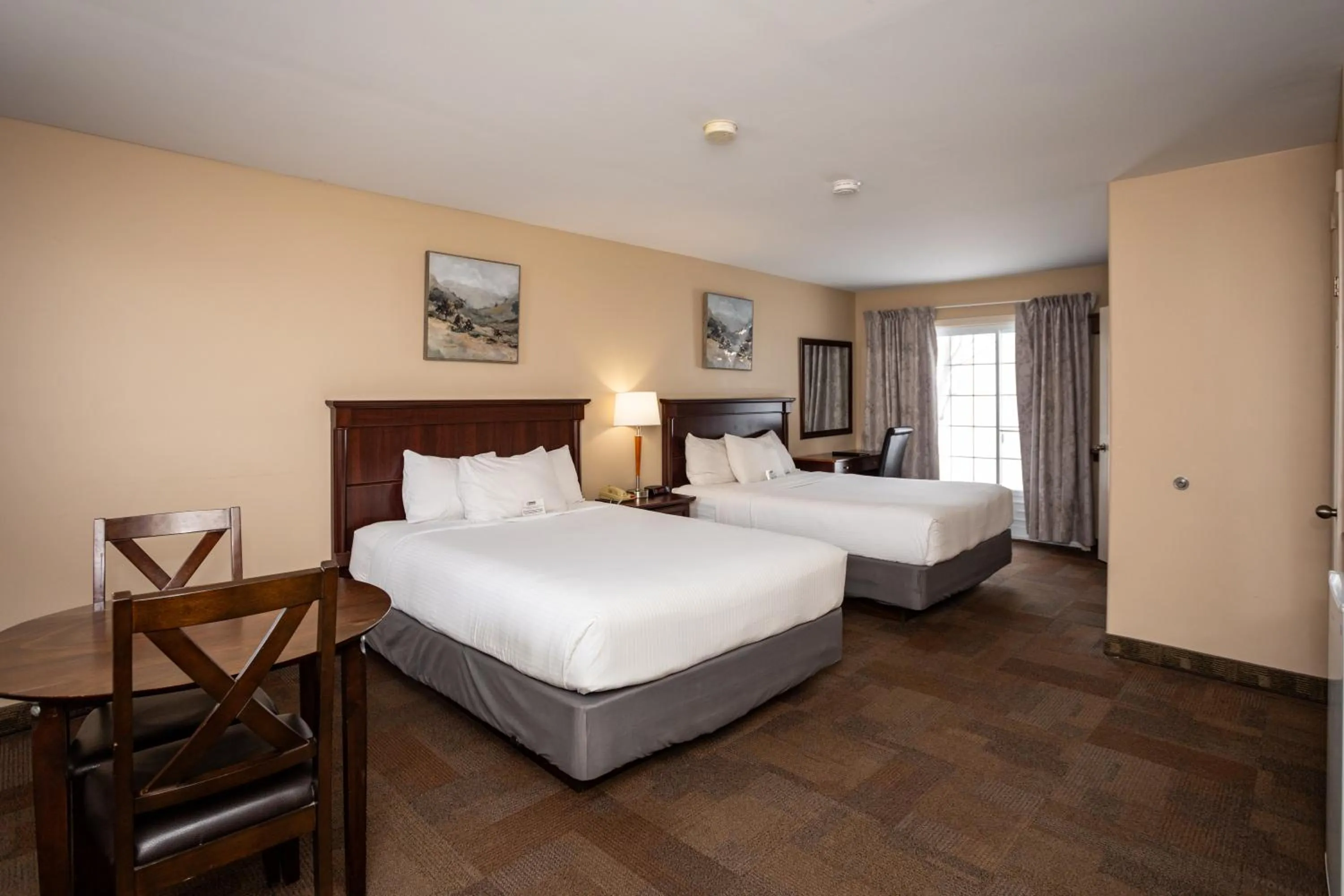 Photo of the whole room, Bed in Canadas Best Value Inn & Suites-Charlottetown