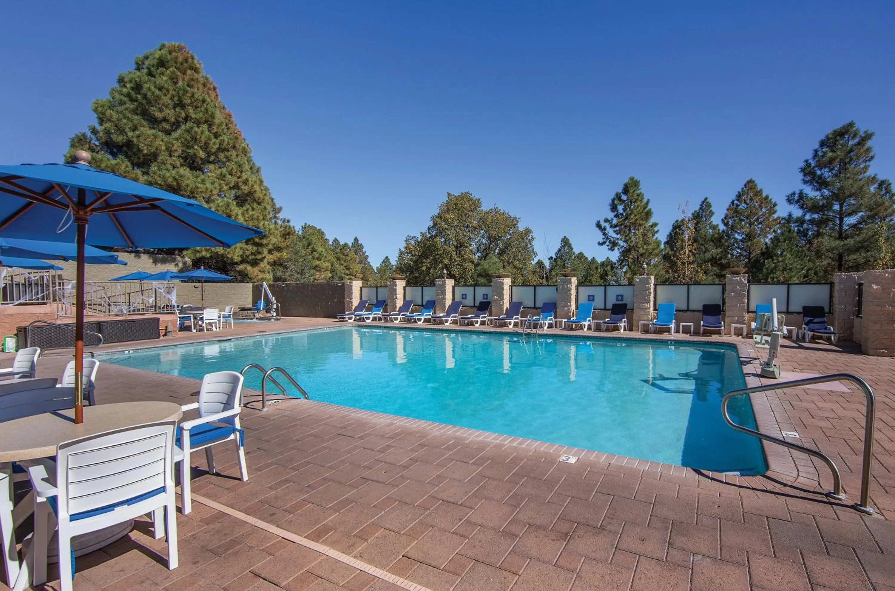 Swimming pool in Club Wyndham Flagstaff