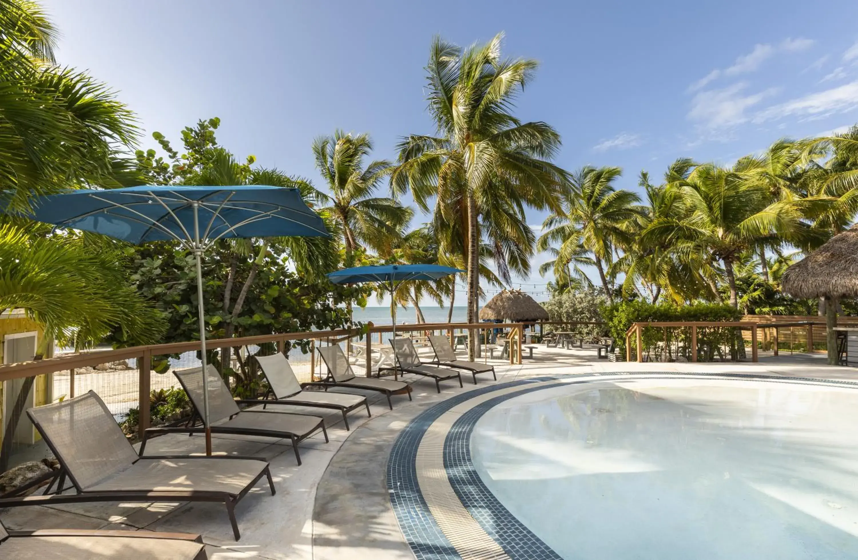 Swimming pool in La Siesta Resort & Villas Swimming pool in La Siesta Resort & Villas