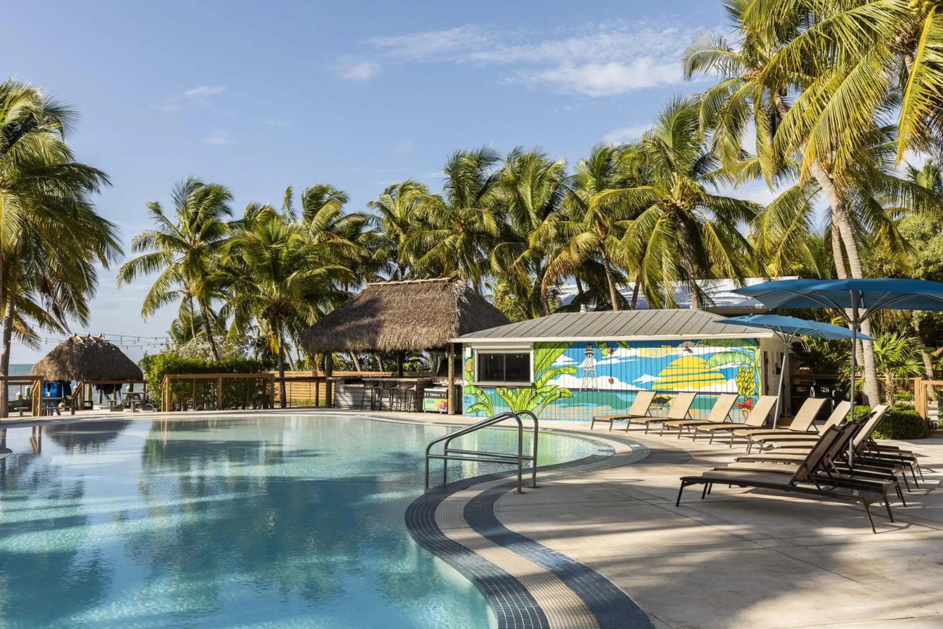 Swimming pool in La Siesta Resort & Villas Swimming pool in La Siesta Resort & Villas