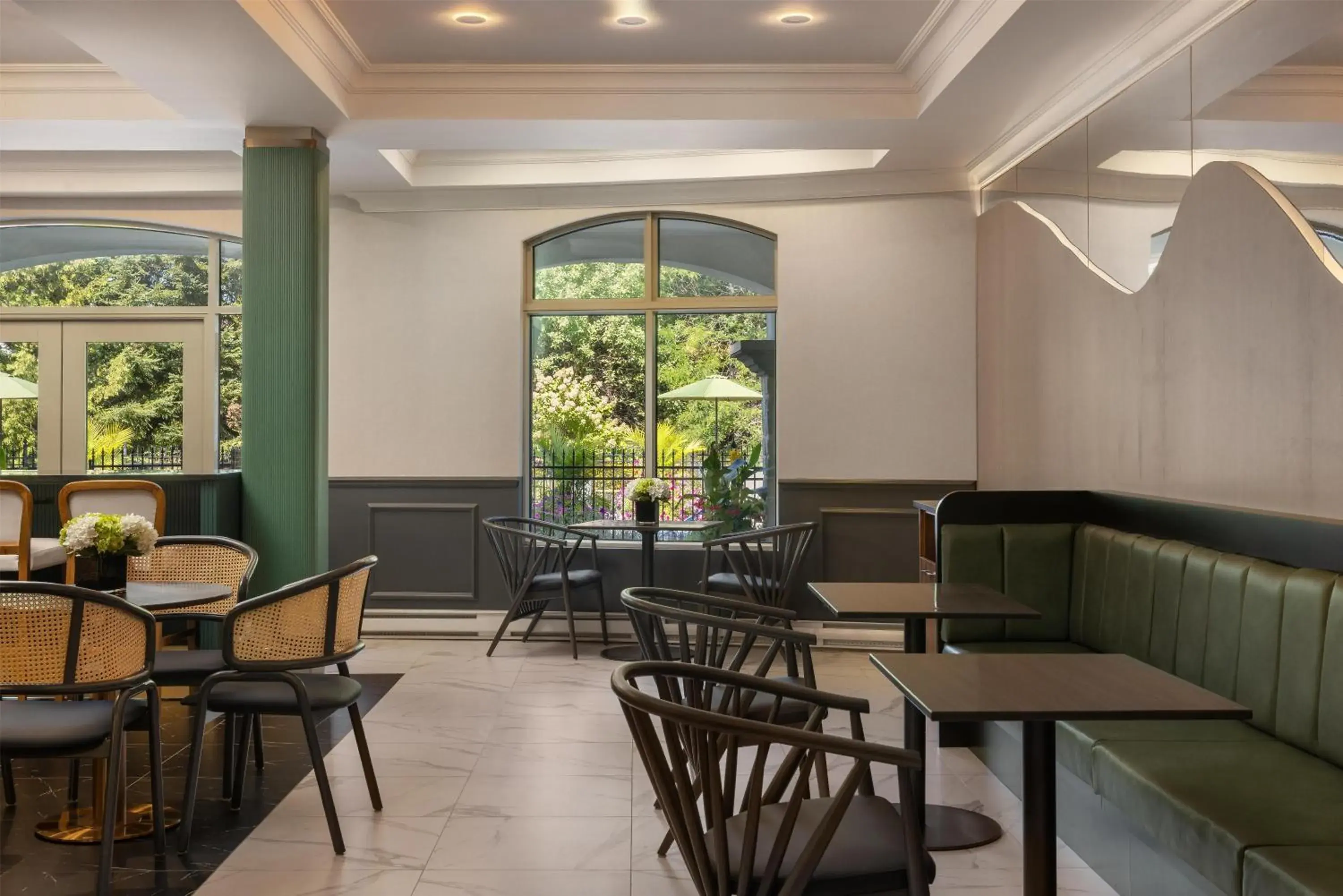 Restaurant/places to eat in Hotel Vallea Bromont, Tapestry Collection by Hilton Restaurant/places to eat in Hotel Vallea Bromont, Tapestry Collection by Hilton