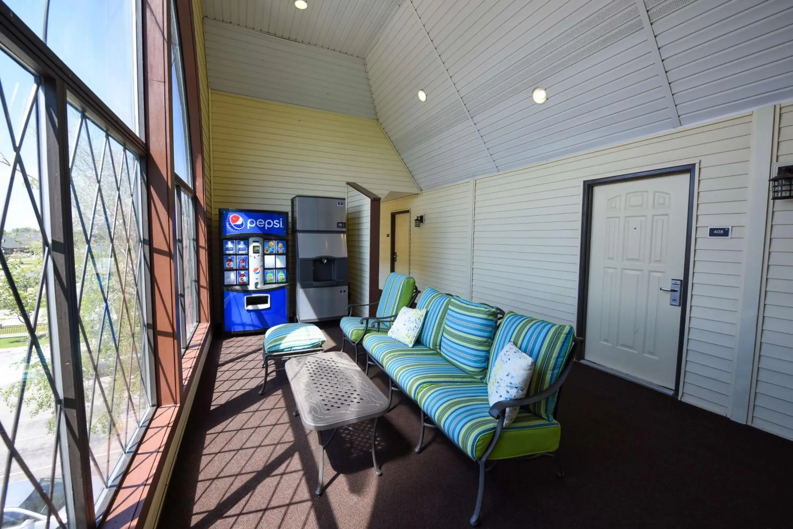 Lobby or reception in Best Western Plus Dockside Waterfront Inn Lobby or reception in Best Western Plus Dockside Waterfront Inn