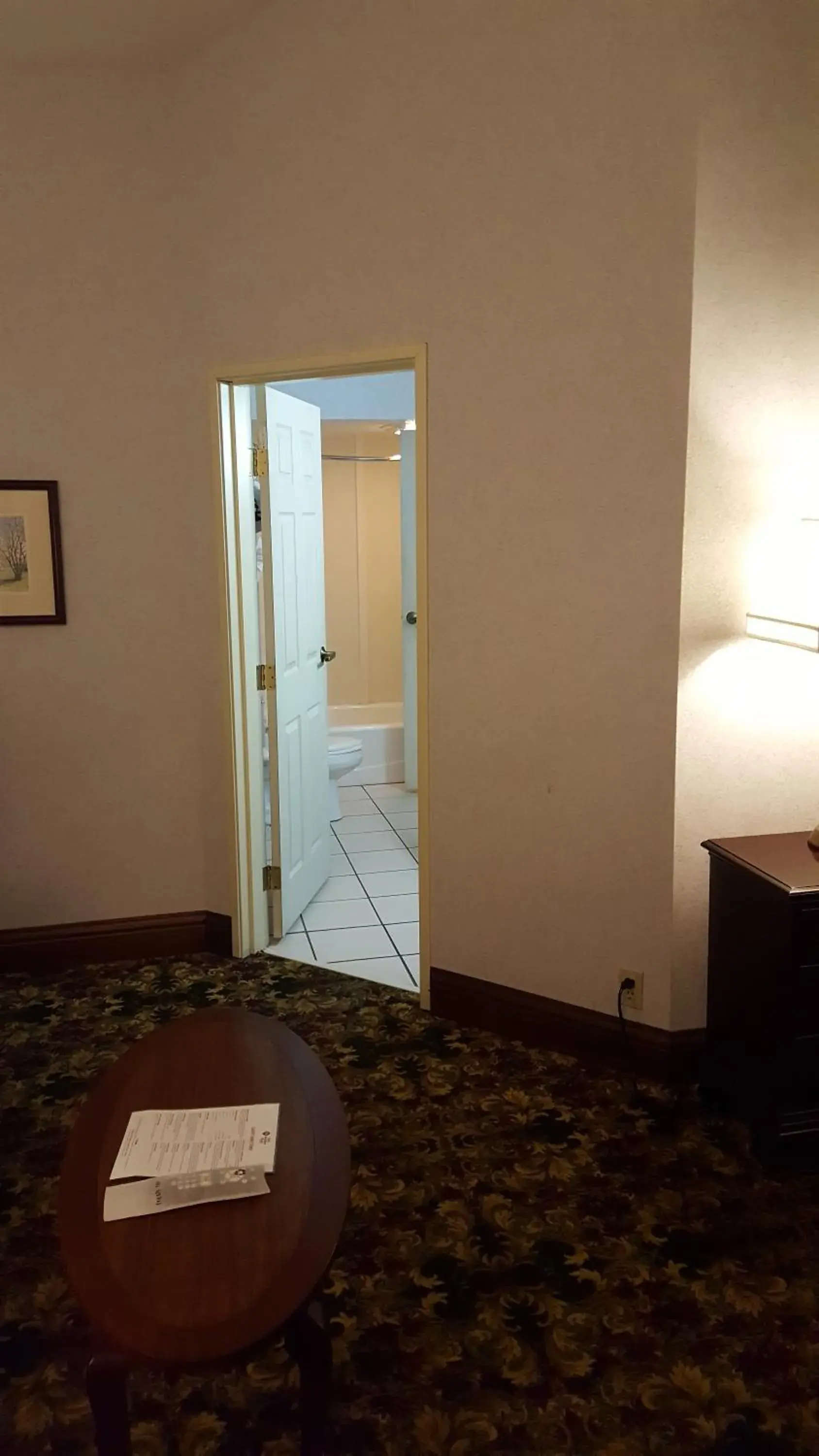 Bathroom, Bed in Best Western Plus Dockside Waterfront Inn Bathroom, Bed in Best Western Plus Dockside Waterfront Inn