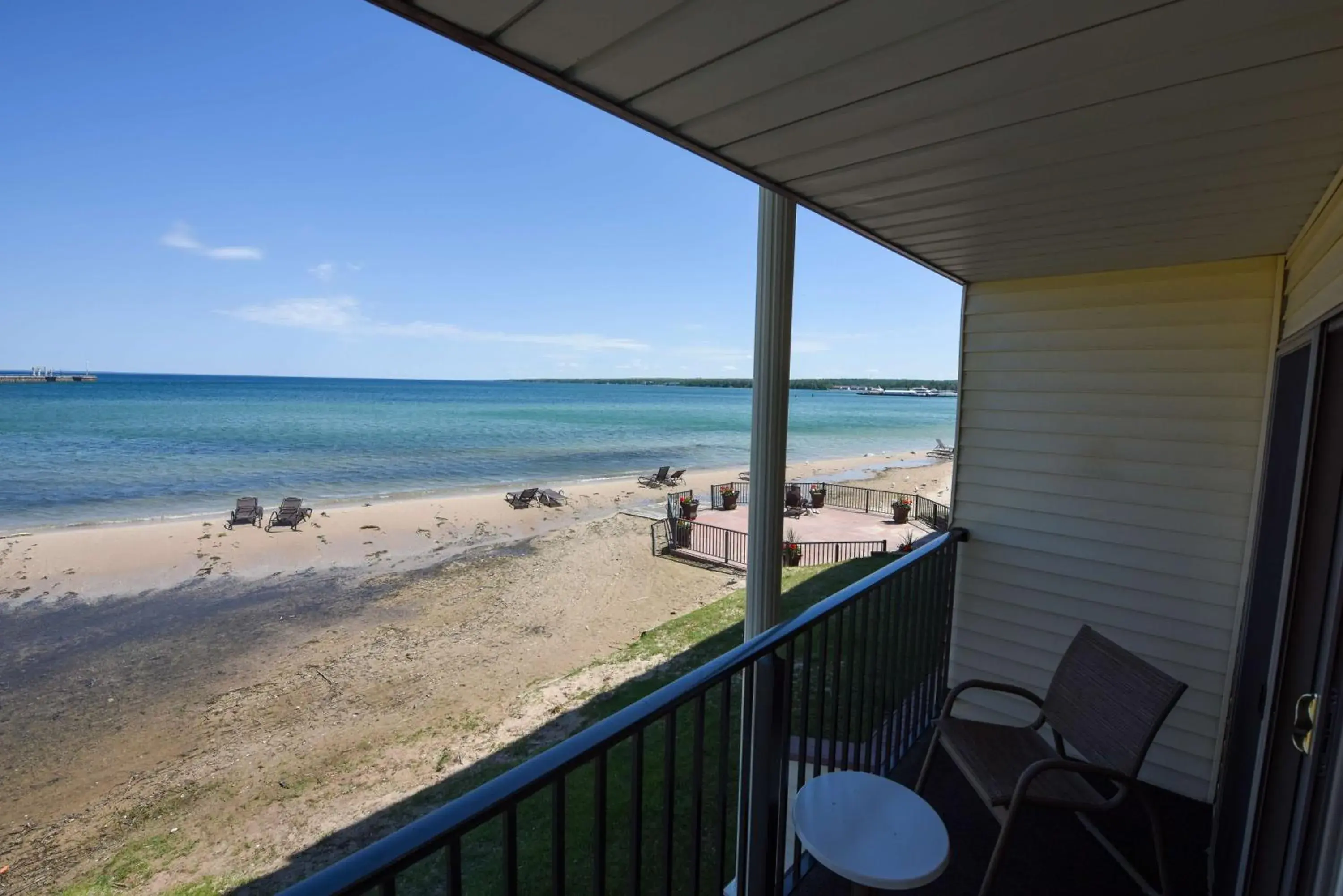 Photo of the whole room in Best Western Plus Dockside Waterfront Inn Photo of the whole room in Best Western Plus Dockside Waterfront Inn