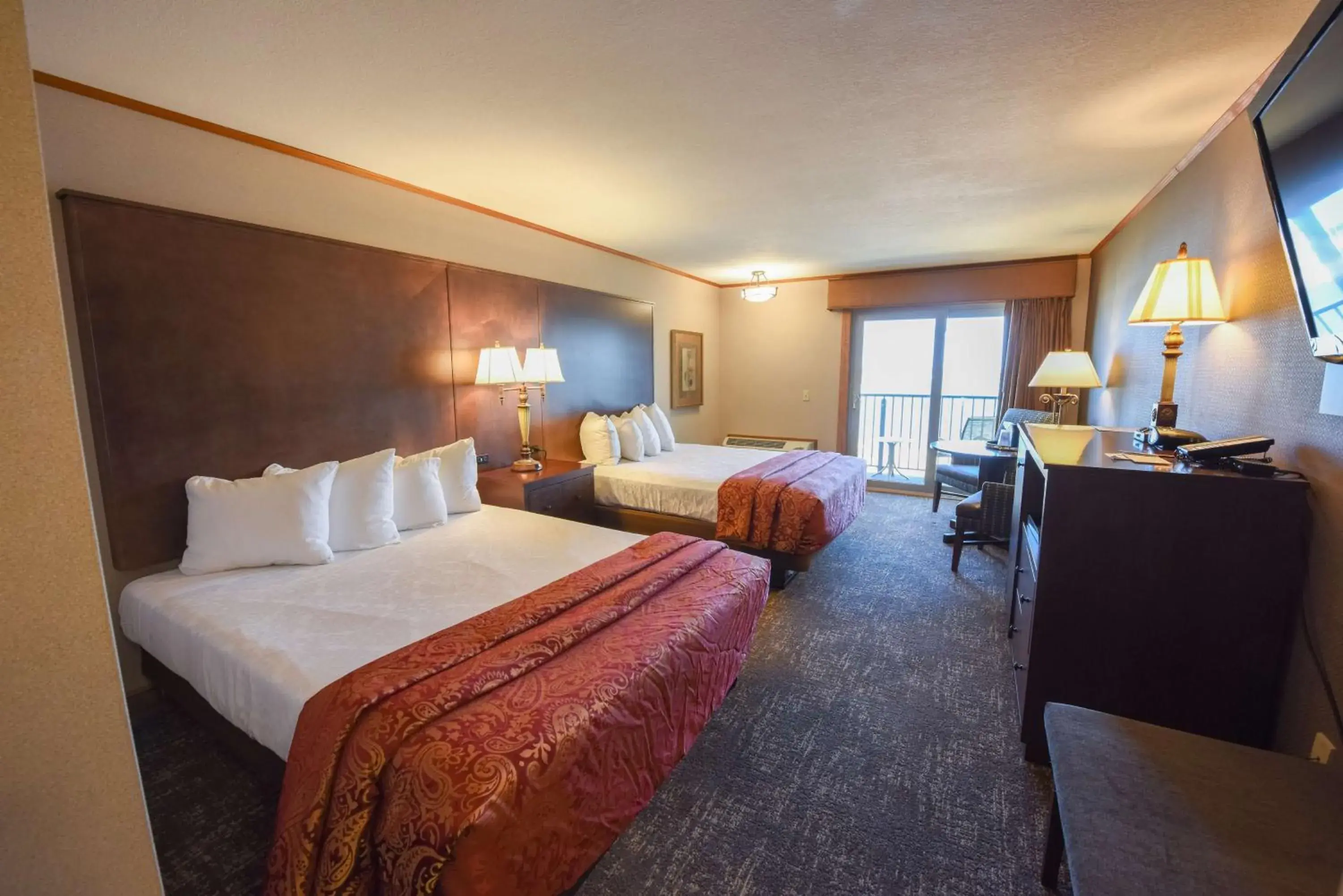 Photo of the whole room, Bed in Best Western Plus Dockside Waterfront Inn Photo of the whole room, Bed in Best Western Plus Dockside Waterfront Inn